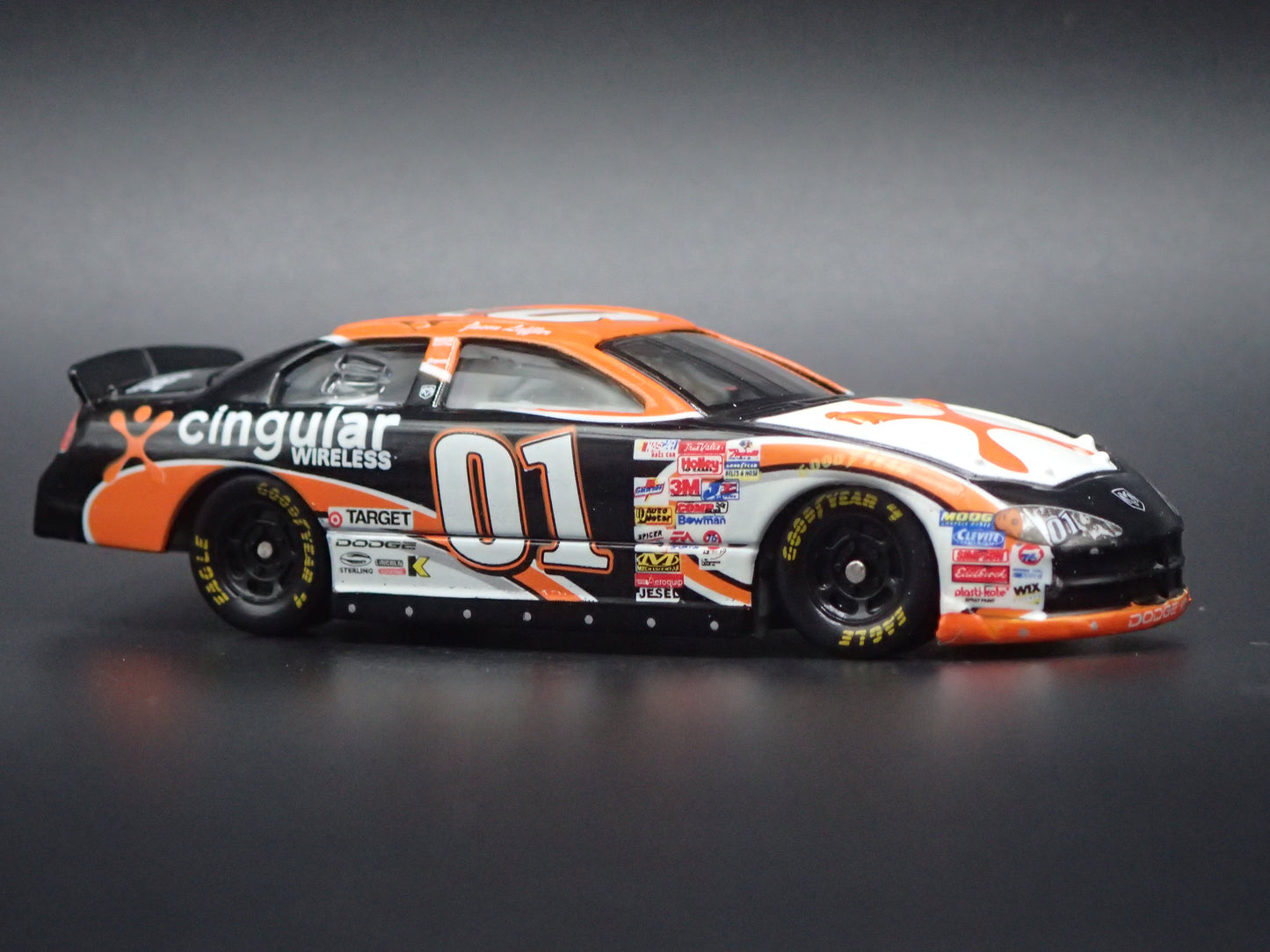 2001 01 DODGE INTREPID 01 JASON LEFFLER NASCAR 1:64 SCALE DIECAST MODEL CAR