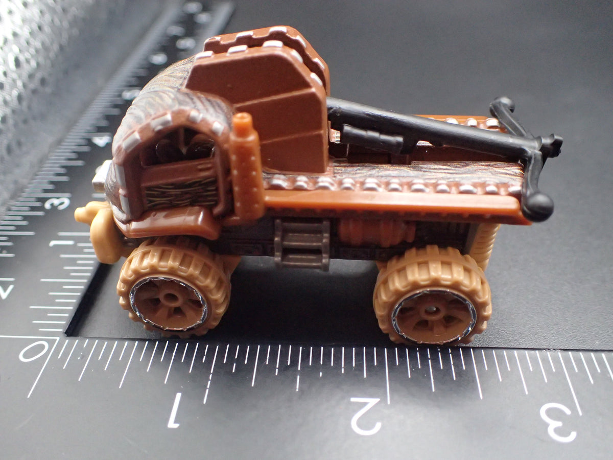 CHEWBACCA STAR WARS 1/64 SCALE COLLECTIBLE DIORAMA DIECAST MODEL CAR