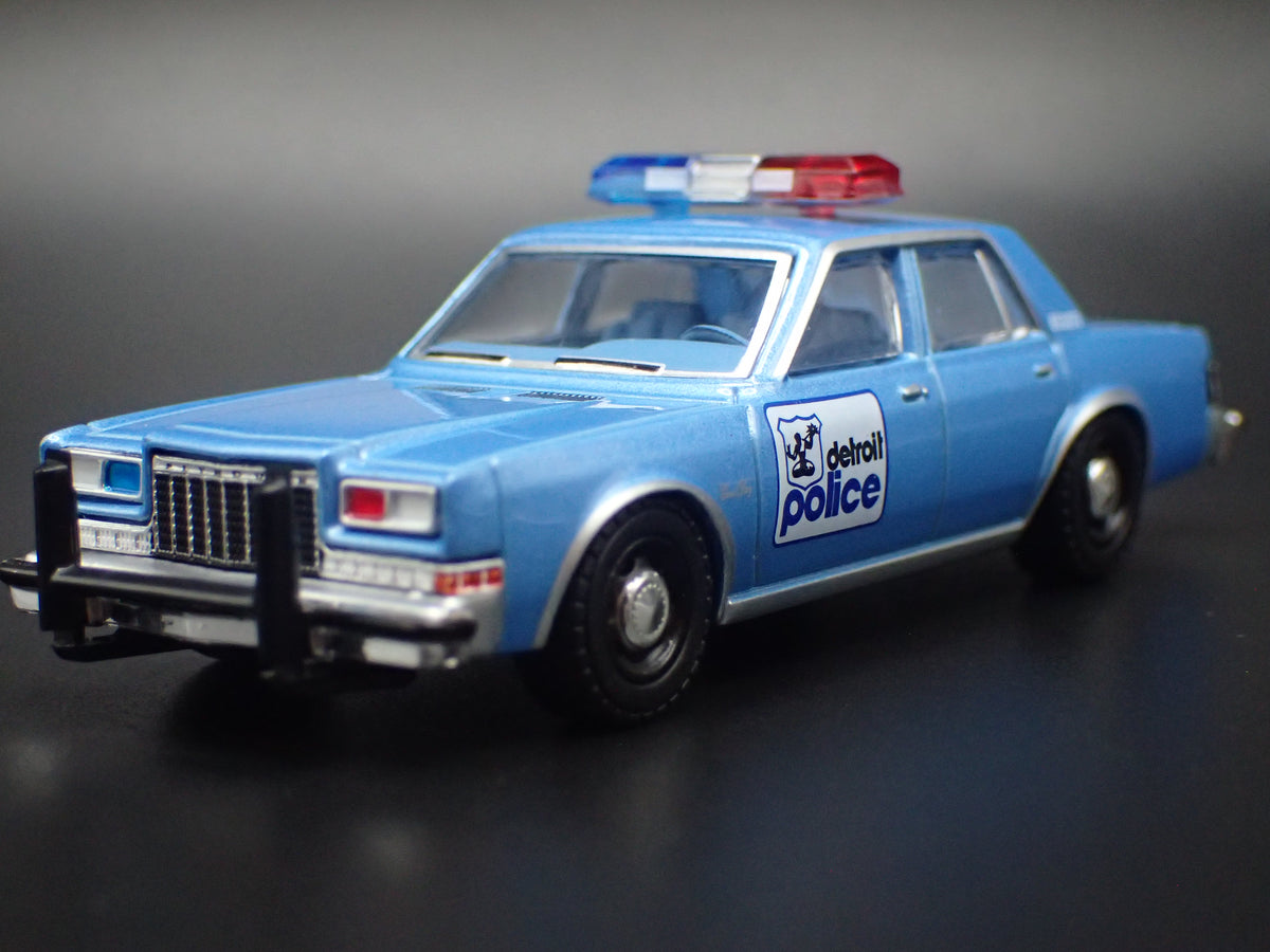 1982 82 PLYMOUTH GRAN FURY DETROIT MICHIGAN POLICE 1:64 SCALE DIECAST MODEL CAR