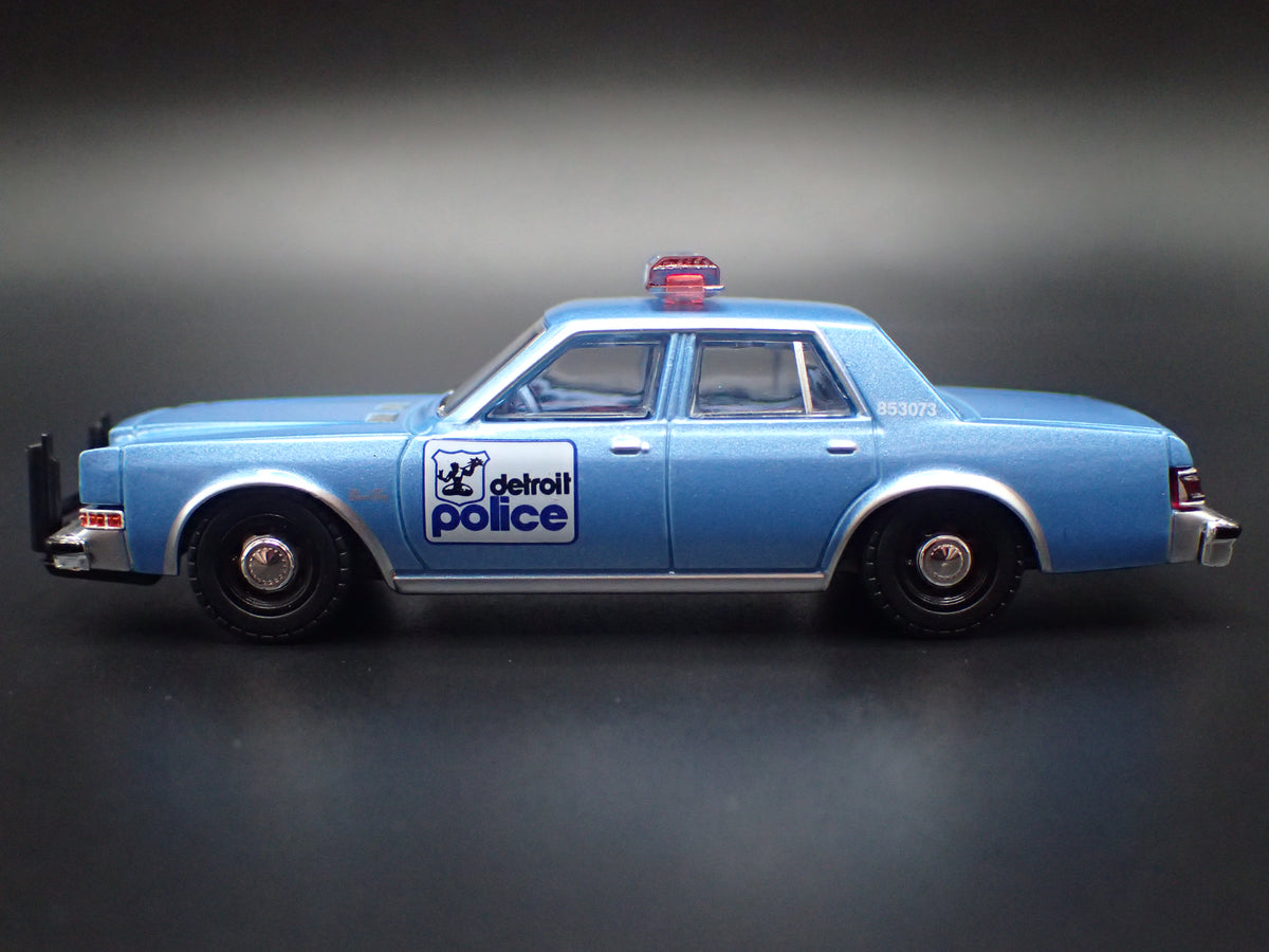 1982 82 PLYMOUTH GRAN FURY DETROIT MICHIGAN POLICE 1:64 SCALE DIECAST MODEL CAR
