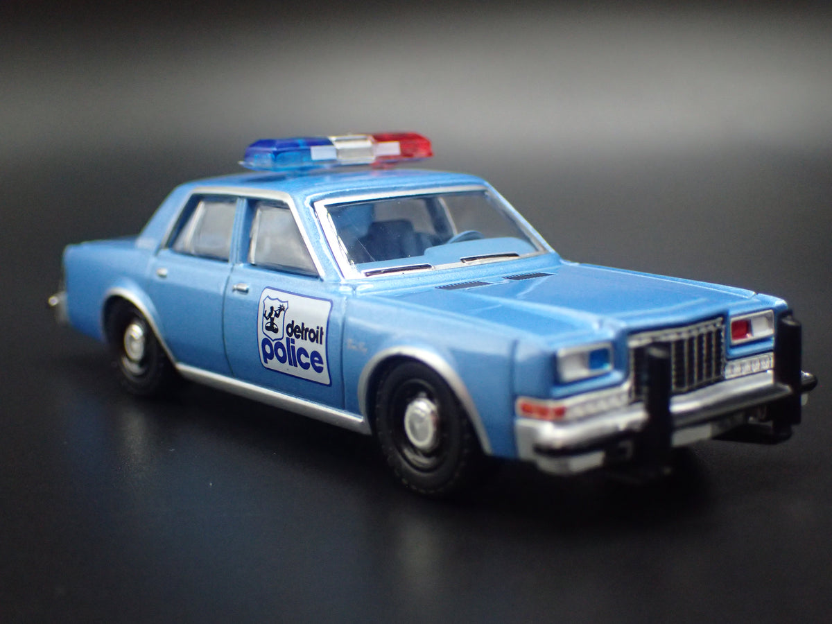 1982 82 PLYMOUTH GRAN FURY DETROIT MICHIGAN POLICE 1:64 SCALE DIECAST MODEL CAR