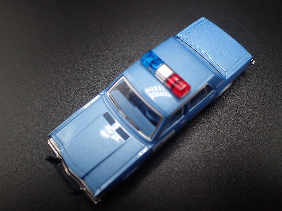 1982 82 PLYMOUTH GRAN FURY DETROIT MICHIGAN POLICE 1:64 SCALE DIECAST MODEL CAR