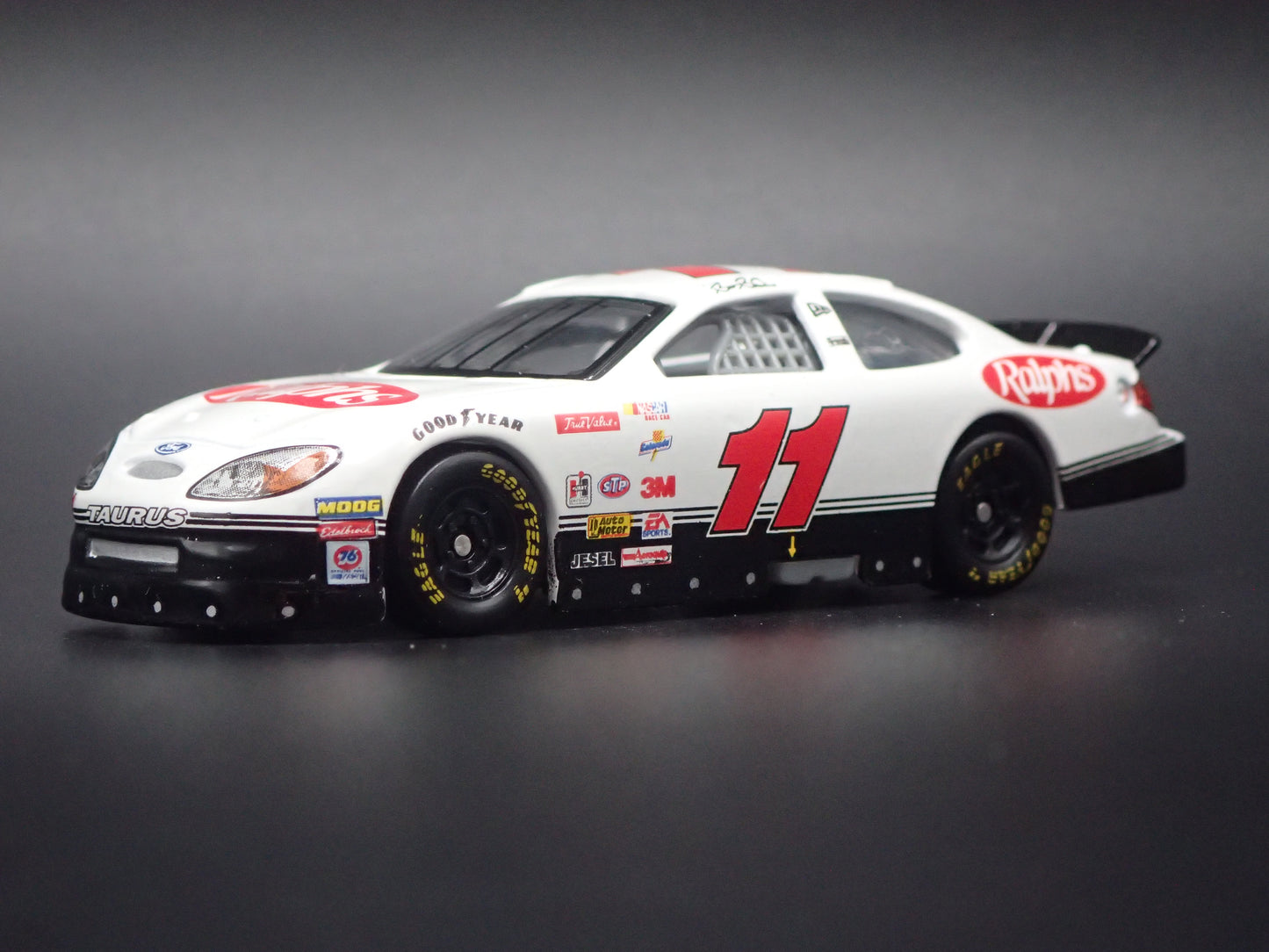 2001 01 FORD TAURUS 11 BRETT BODINE NASCAR 1:64 SCALE DIECAST MODEL CAR