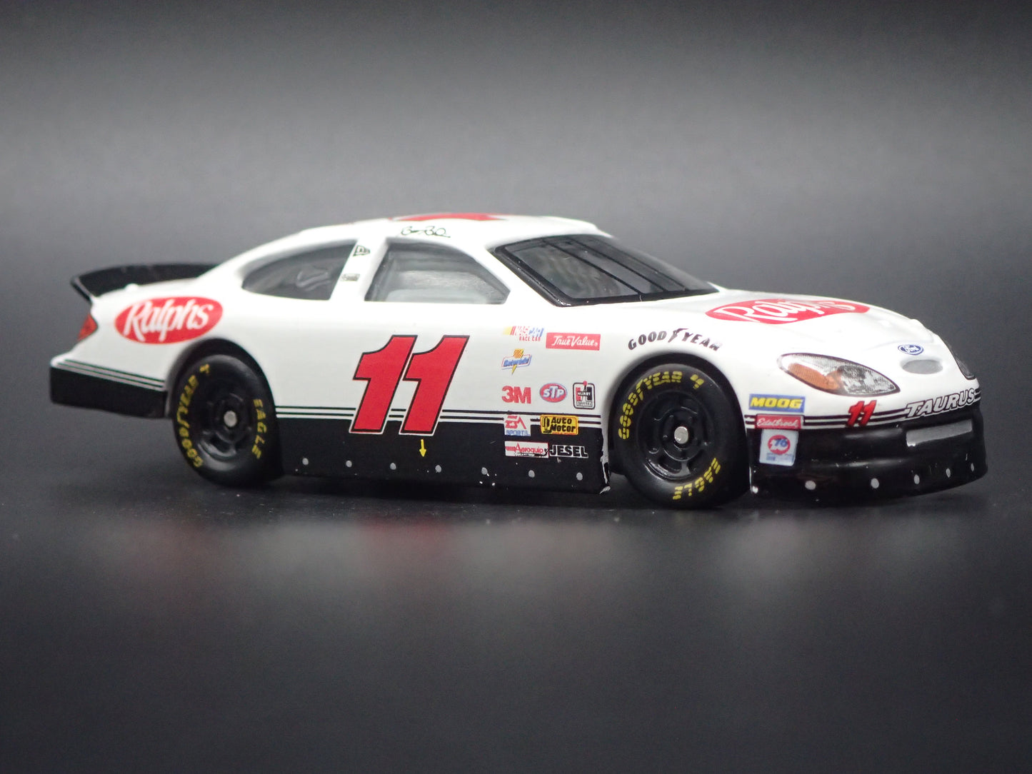 2001 01 FORD TAURUS 11 BRETT BODINE NASCAR 1:64 SCALE DIECAST MODEL CAR
