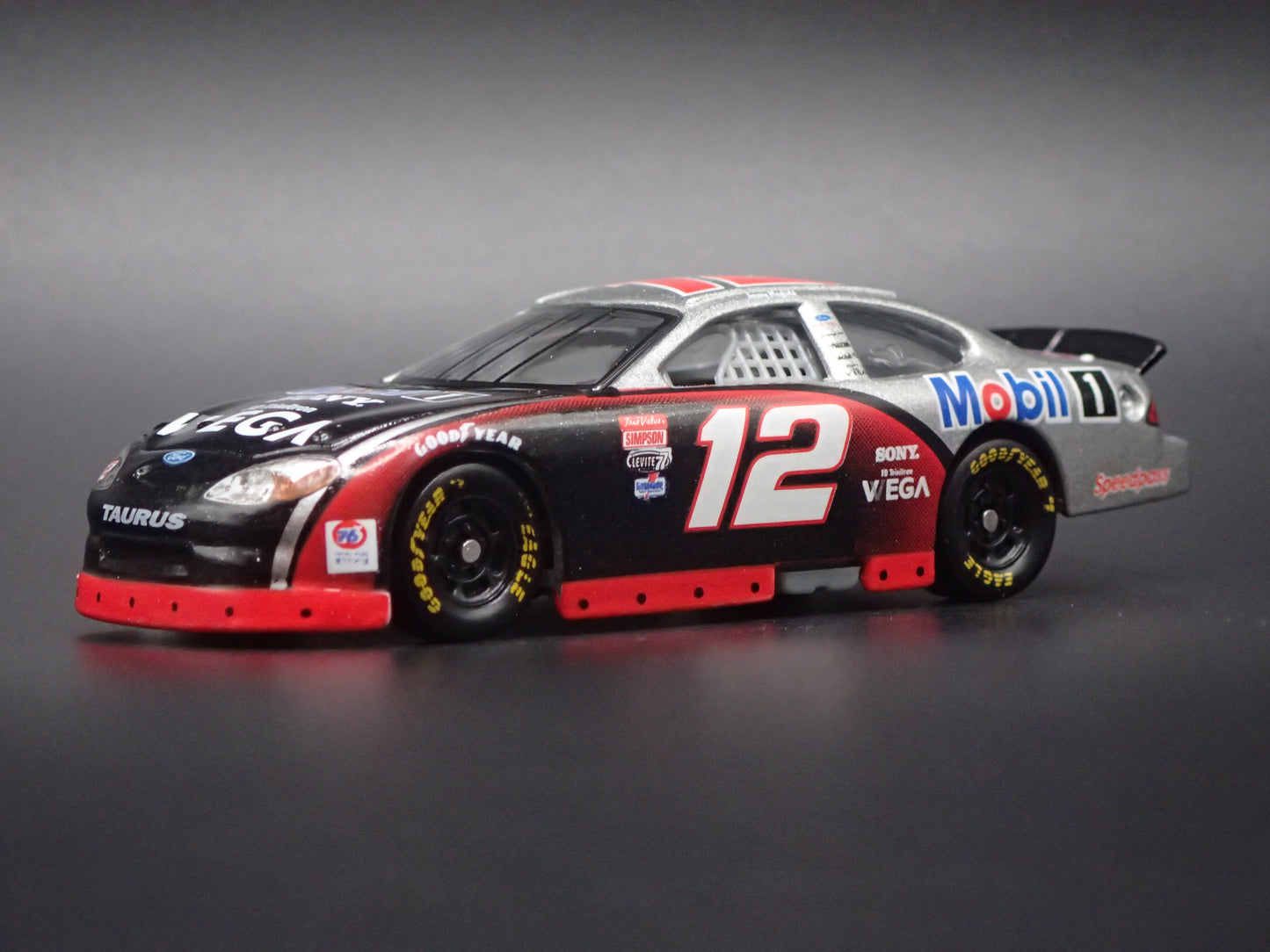 2001 01 FORD TAURUS 12 JEREMY MAYFIELD NASCAR 1:64 SCALE DIECAST MODEL CAR