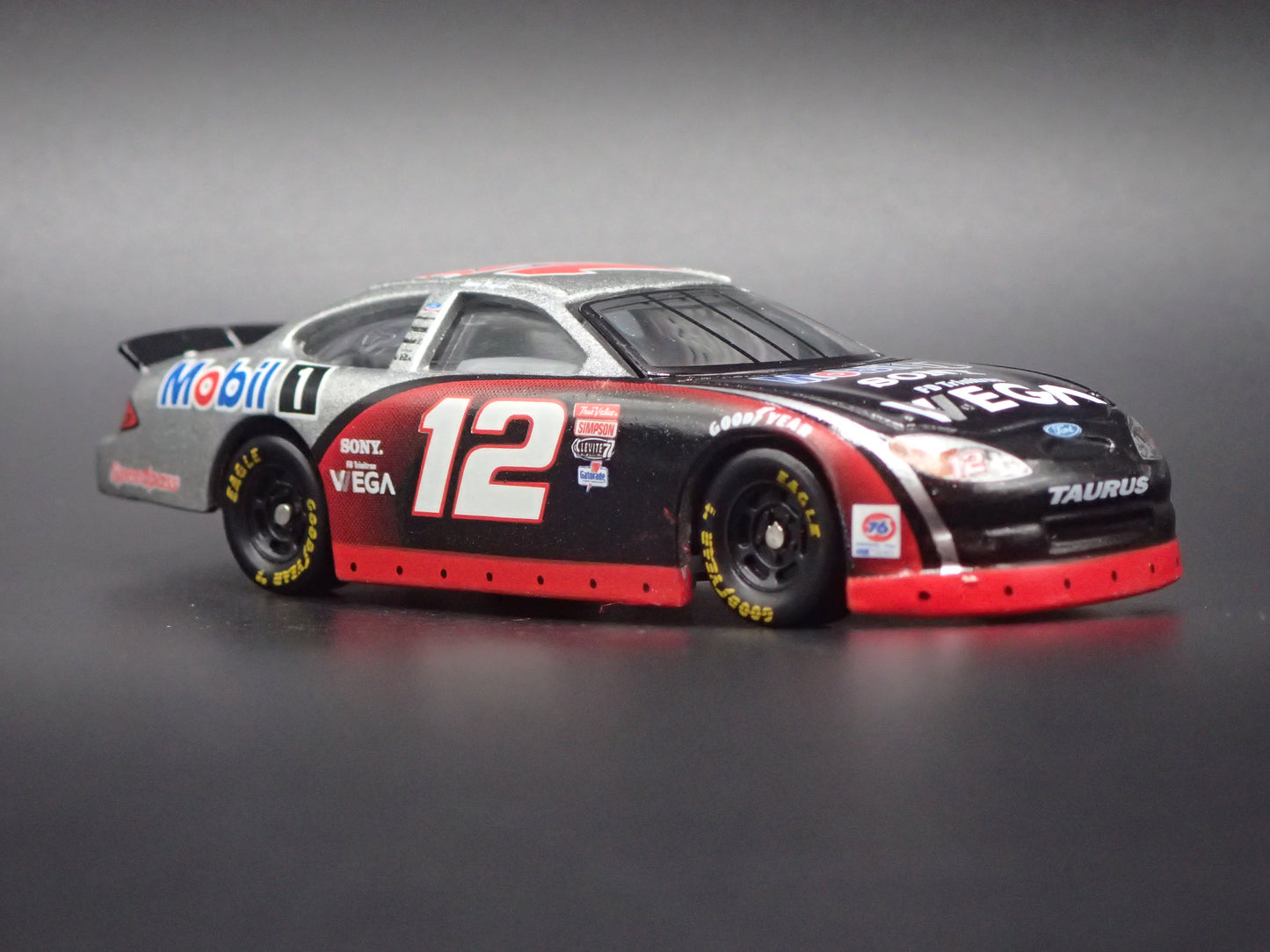 2001 01 FORD TAURUS 12 JEREMY MAYFIELD NASCAR 1:64 SCALE DIECAST MODEL CAR