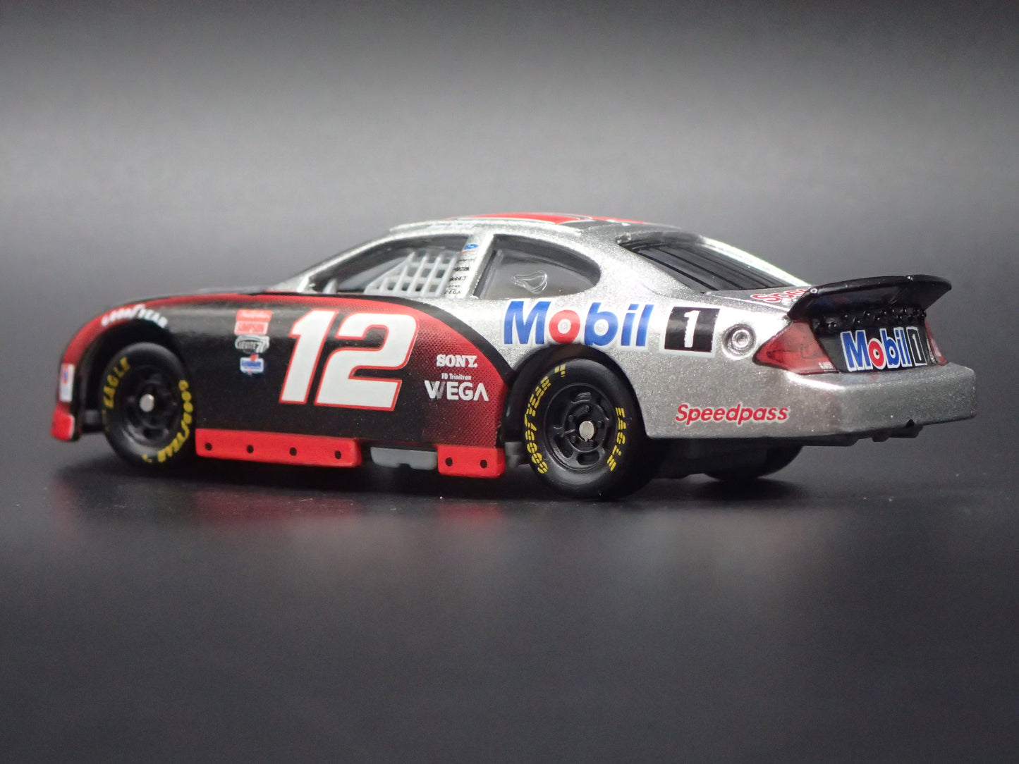 2001 01 FORD TAURUS 12 JEREMY MAYFIELD NASCAR 1:64 SCALE DIECAST MODEL CAR