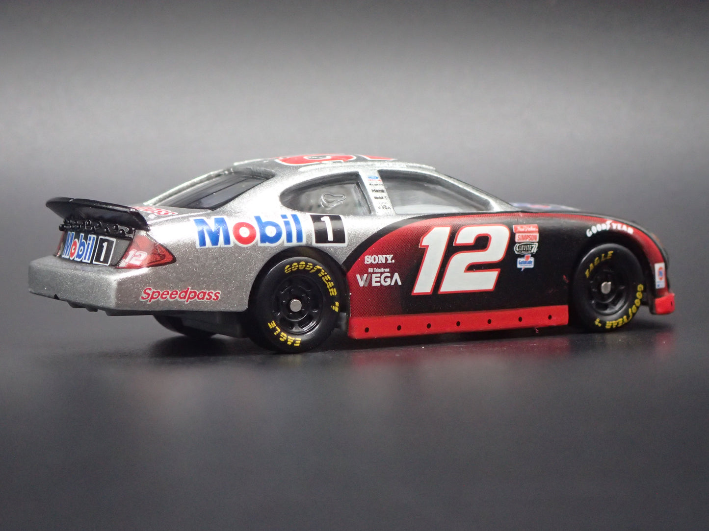 2001 01 FORD TAURUS 12 JEREMY MAYFIELD NASCAR 1:64 SCALE DIECAST MODEL CAR