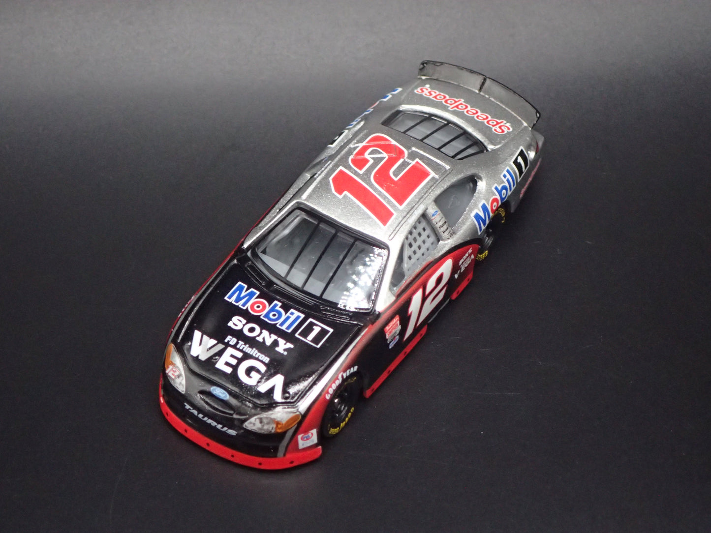 2001 01 FORD TAURUS 12 JEREMY MAYFIELD NASCAR 1:64 SCALE DIECAST MODEL CAR