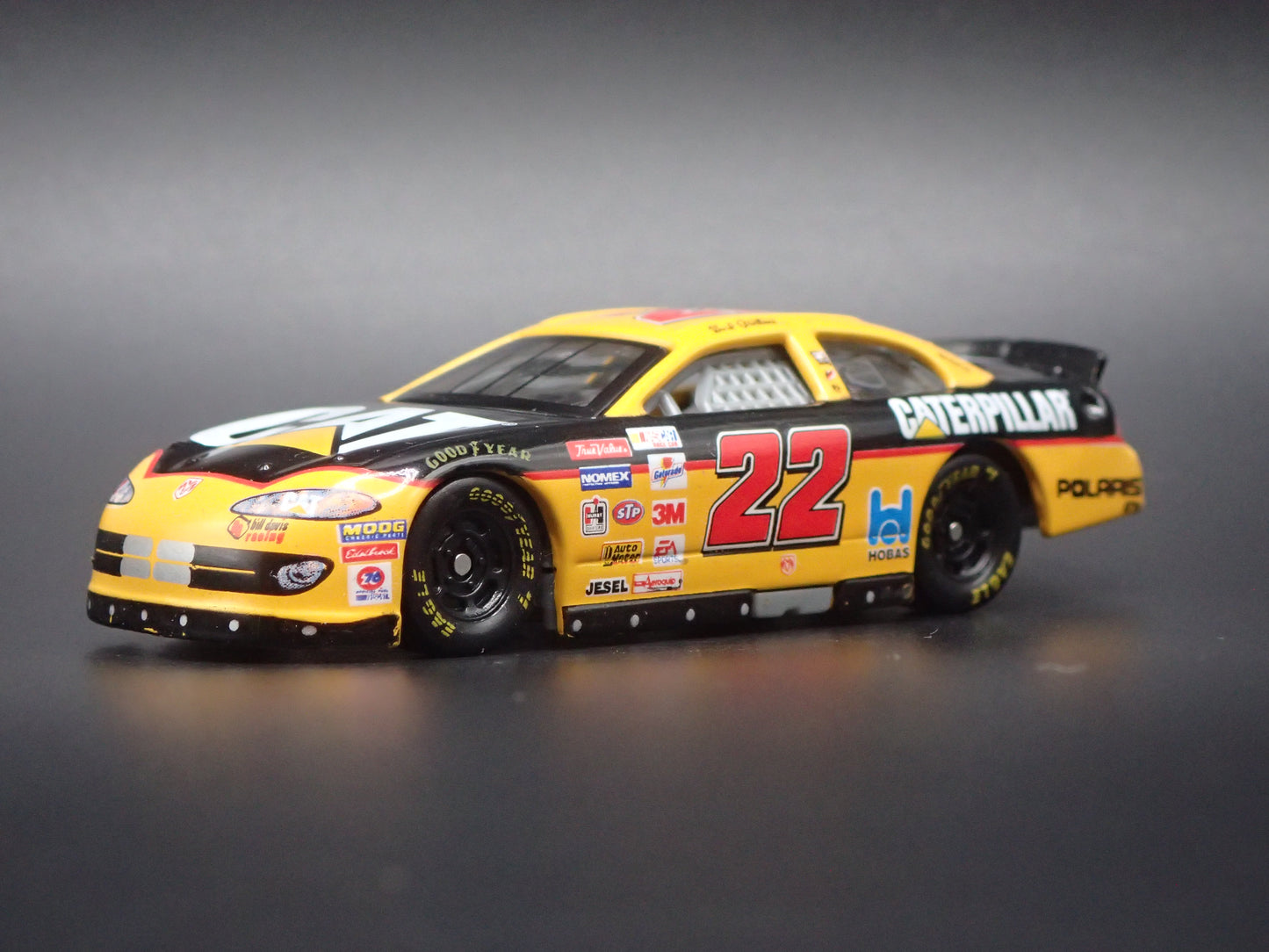 2001 01 DODGE INTREPID 22 WARD BURTON NASCAR 1:64 SCALE DIECAST MODEL CAR