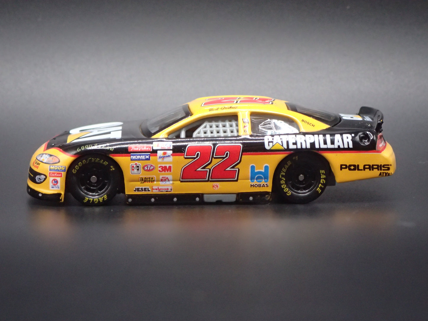 2001 01 DODGE INTREPID 22 WARD BURTON NASCAR 1:64 SCALE DIECAST MODEL CAR