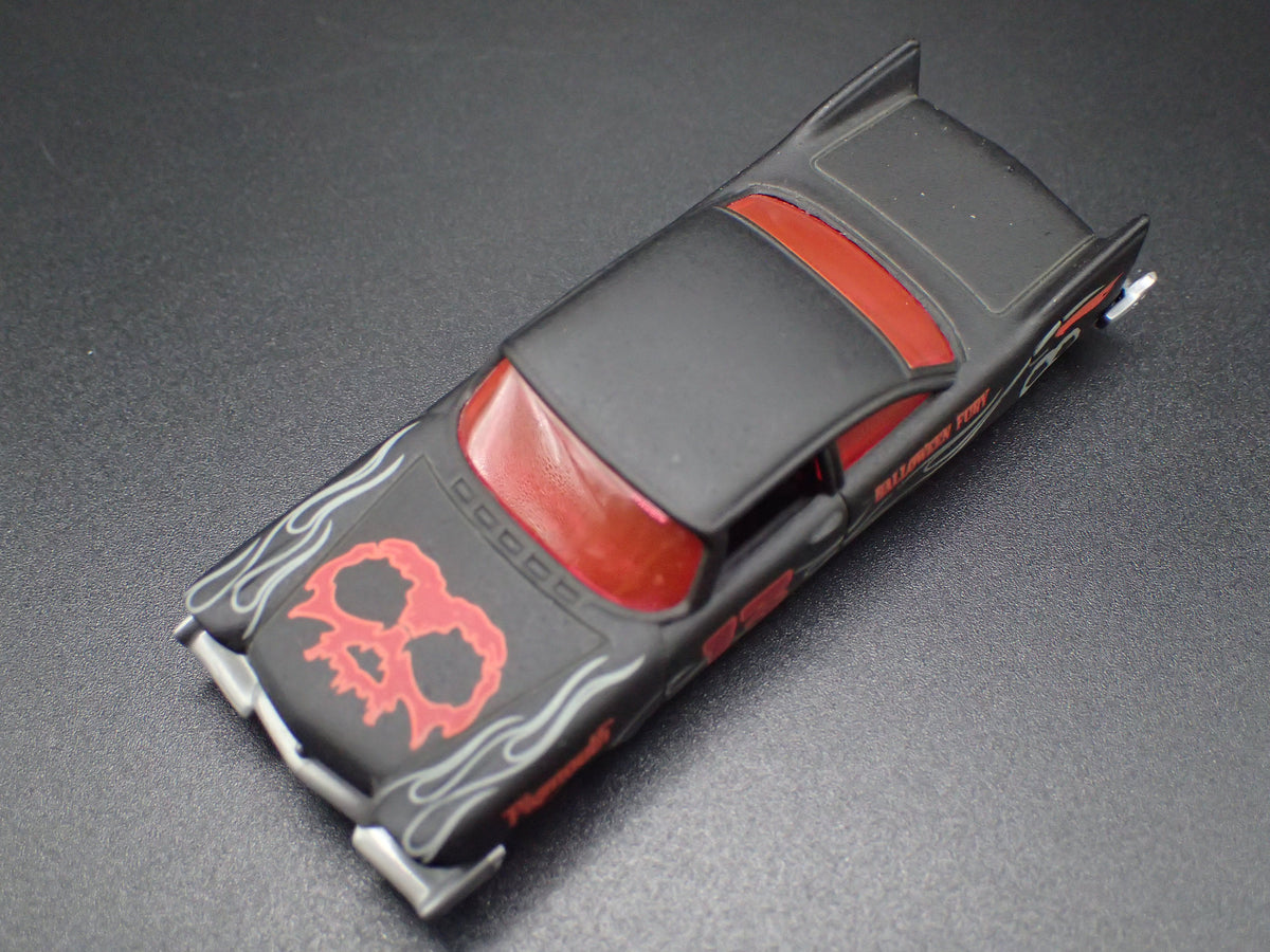 1957 57 PLYMOUTH FURY HALLWEEN 1/64 SCALE COLLECTIBLE DIECAST MODEL CAR