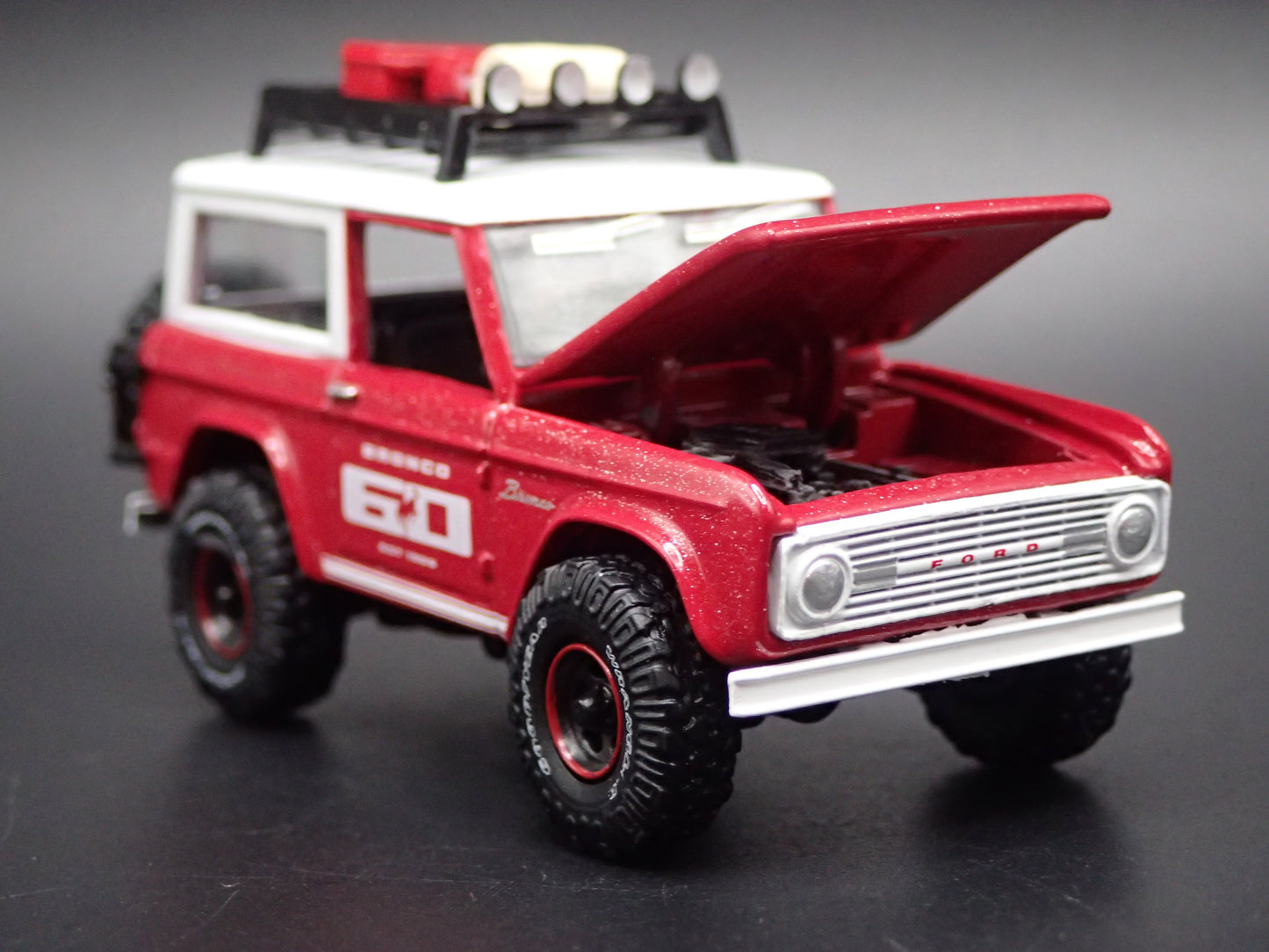 1966 66 FORD BRONCO 4X4 RED 60TH ANNIVERSAY 1:64 SCALE DIORAMA DIECAST MODEL CAR