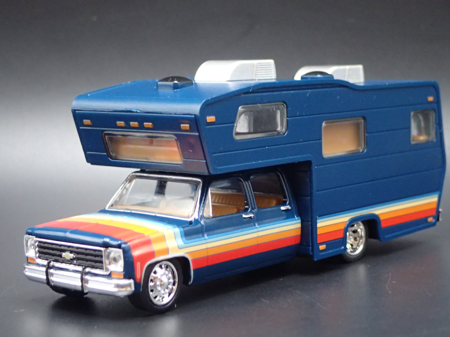 1975 75 CHEVY CHEYENNE SUPER 30 DUALLY SQUARE BODY TRUCK w/ CAMPER 1/64 DIECAST CAR