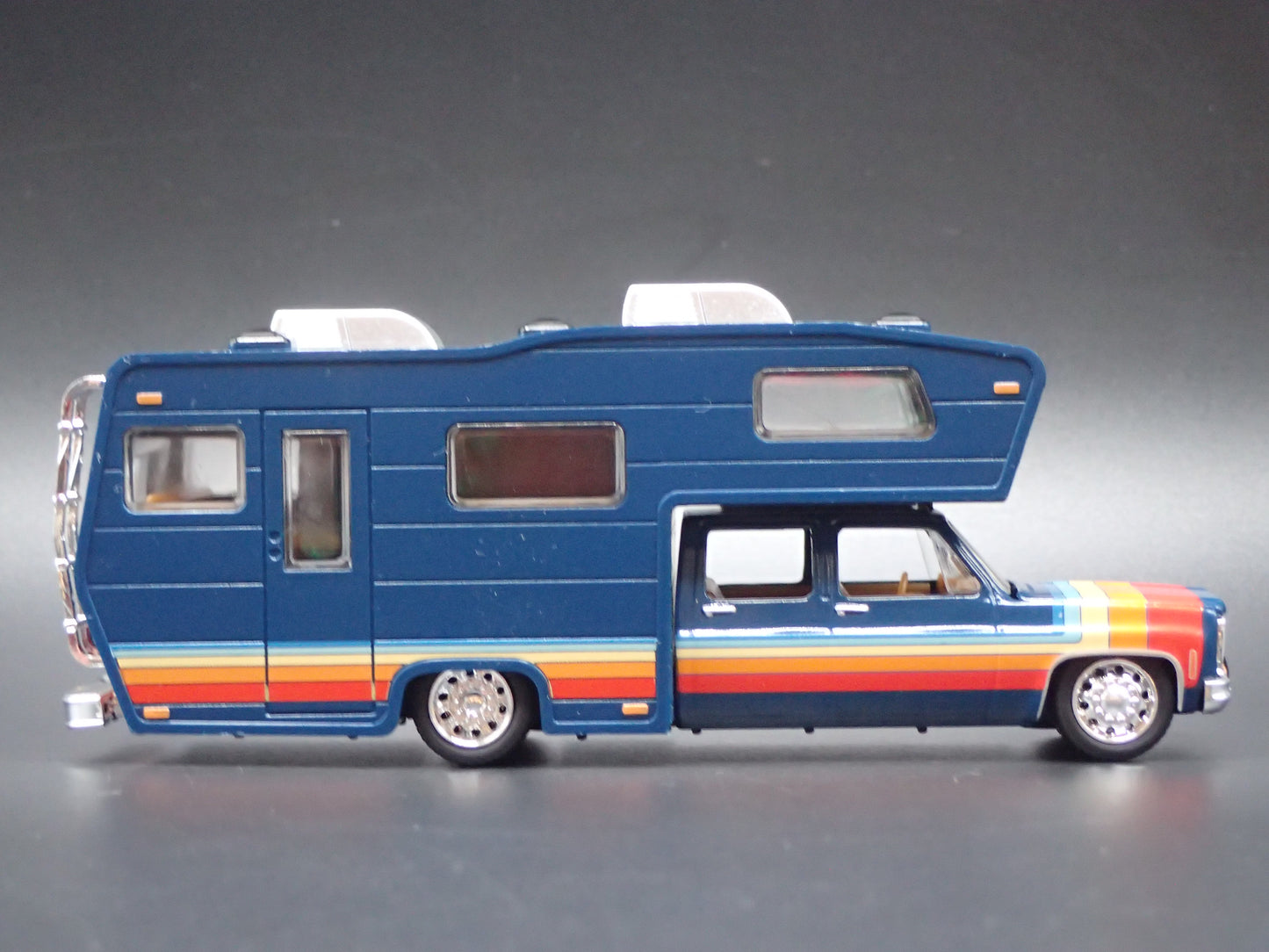1975 75 CHEVY CHEYENNE SUPER 30 DUALLY SQUARE BODY TRUCK w/ CAMPER 1/64 DIECAST CAR