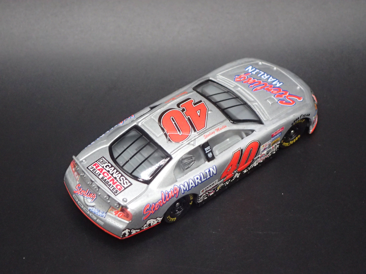 2001 01 DODGE INTREPID 40 STERLING MARLIN NASCAR 1:64 SCALE DIECAST MODEL CAR