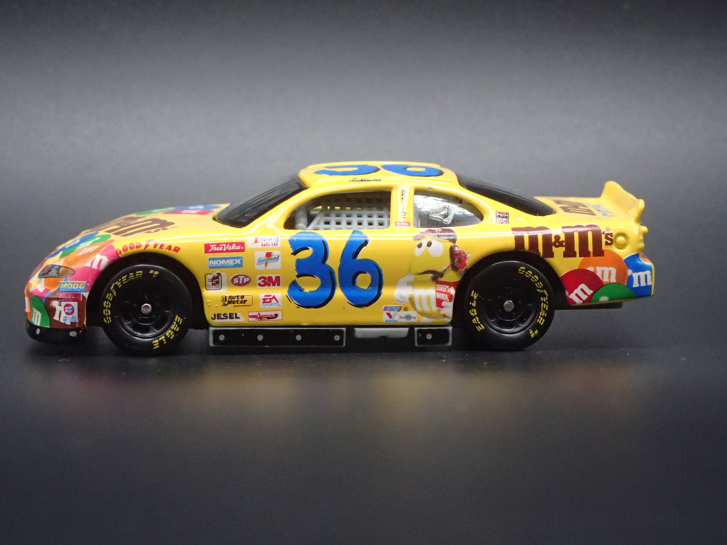 2001 PONTIAC GRAND PRIX 36 KEN SCHRADER NASCAR 1:64 SCALE DIECAST MODEL CAR