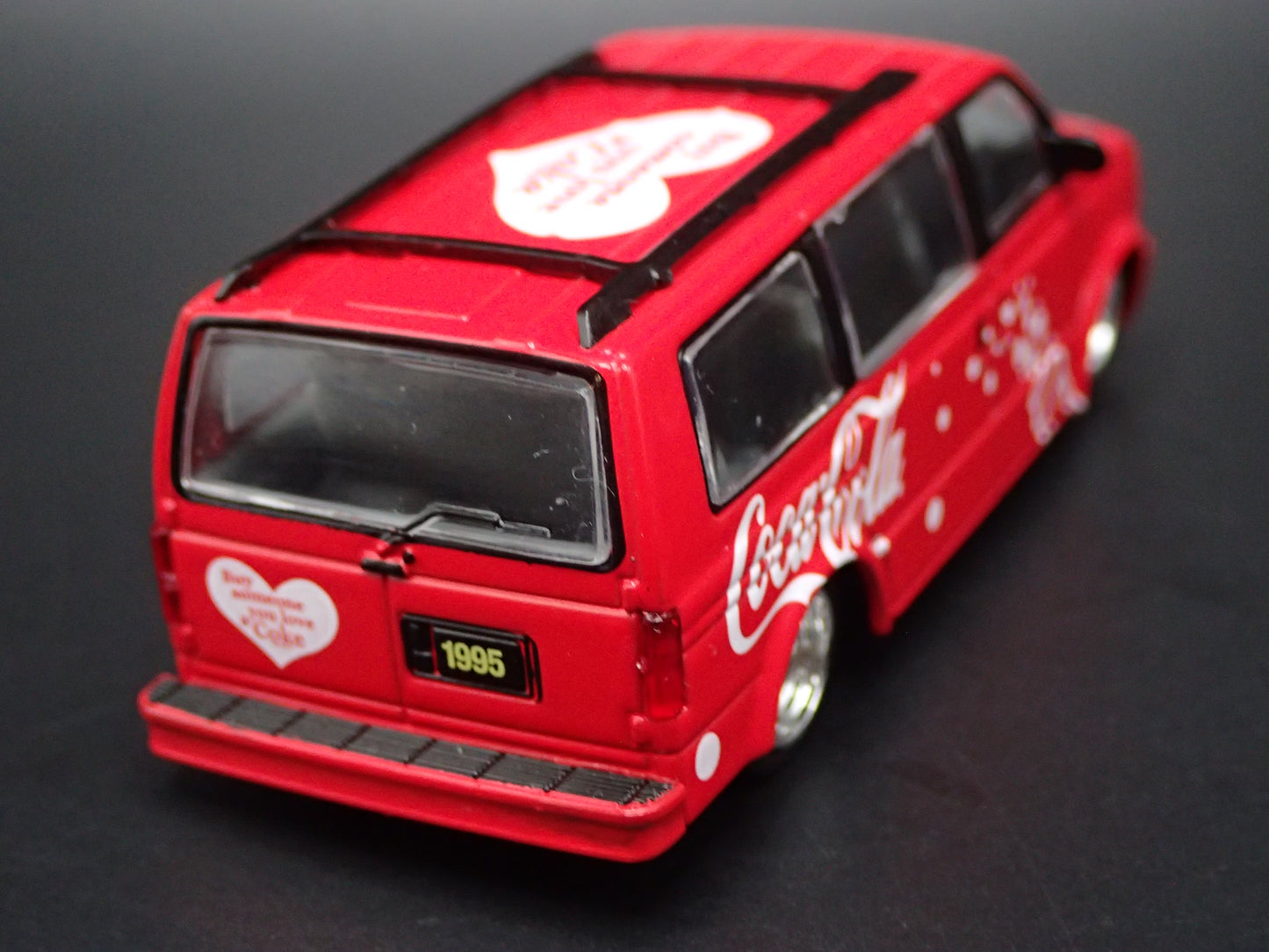 1995 GMC SAFARI VAN COKE COCA COLA 1:64 SCALE COLLECTIBLE DIECAST MODEL CAR