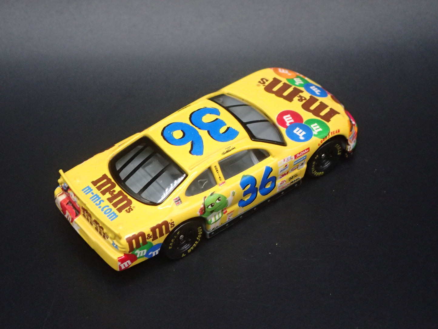 2001 PONTIAC GRAND PRIX 36 KEN SCHRADER NASCAR 1:64 SCALE DIECAST MODEL CAR