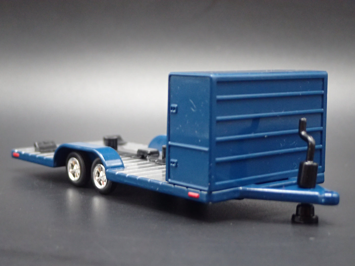 BLUE RACING FLATBED CAR HAULER TRAILER 1:64 SCALE DIORAMA PROP MODEL CAR