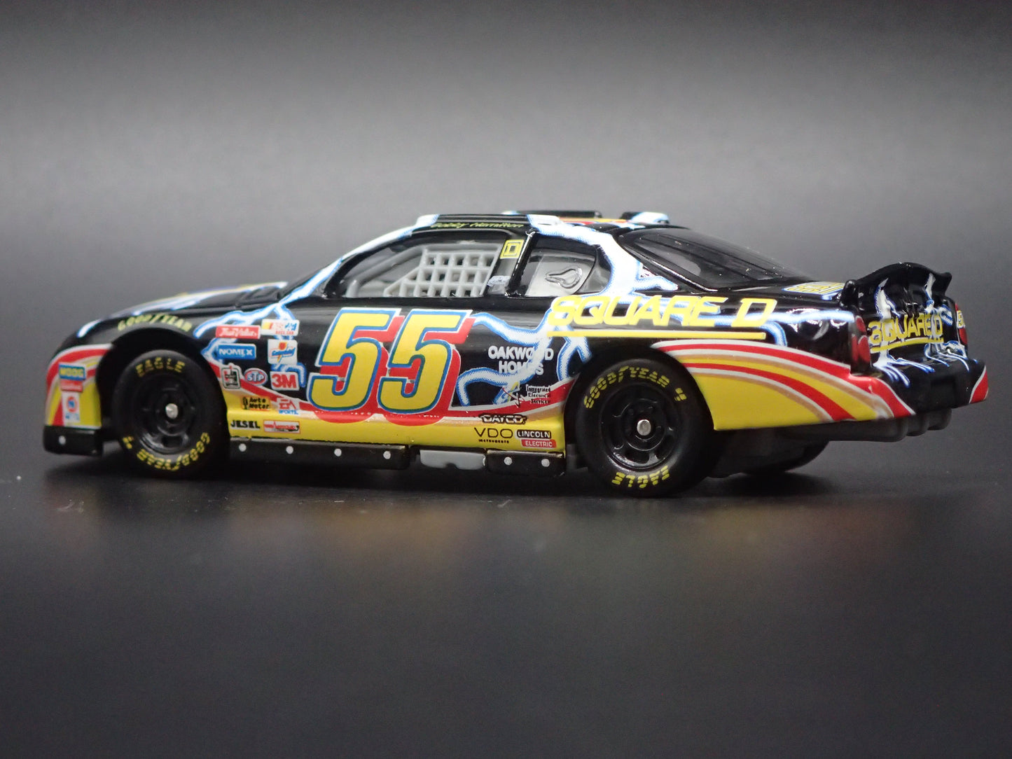 2001 01 CHEVROLET MONTE CARLO 55 BOBBY HAMILTON NASCAR 1:64 SCALE DIECAST MODEL CAR