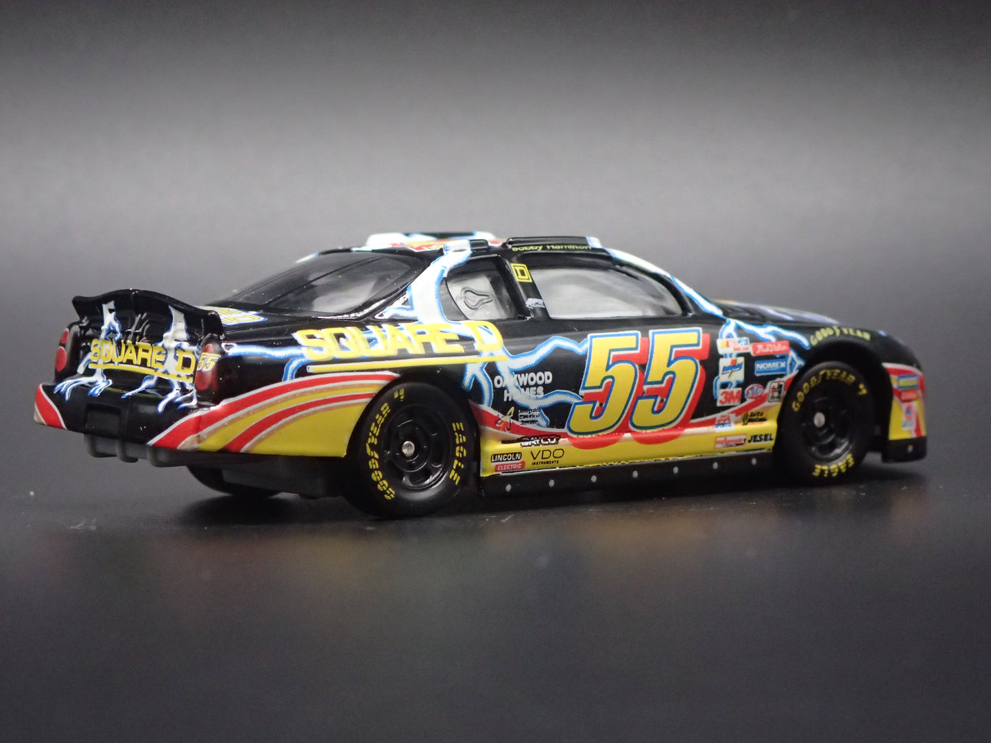 2001 01 CHEVROLET MONTE CARLO 55 BOBBY HAMILTON NASCAR 1:64 SCALE DIECAST MODEL CAR