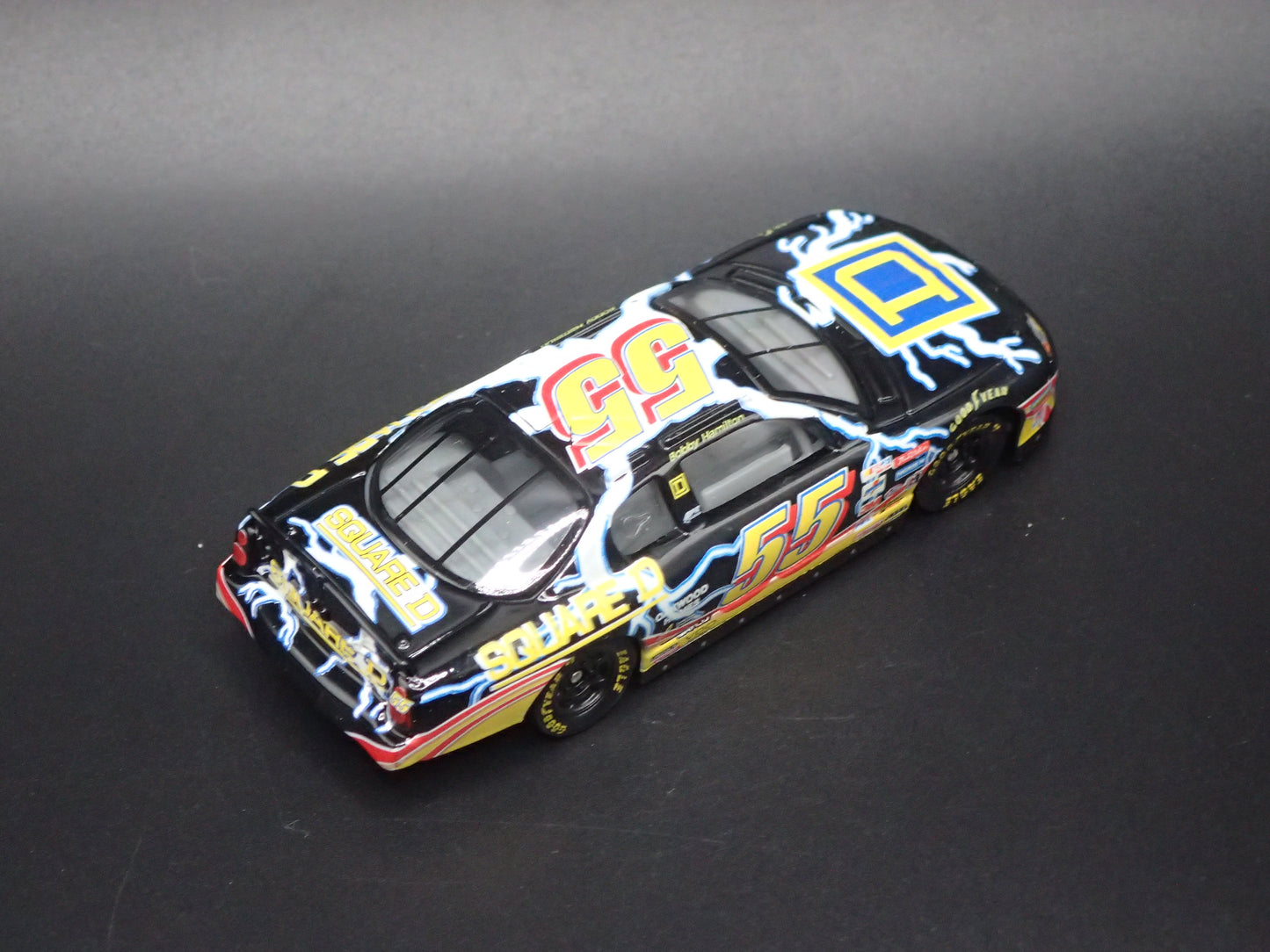 2001 01 CHEVROLET MONTE CARLO 55 BOBBY HAMILTON NASCAR 1:64 SCALE DIECAST MODEL CAR
