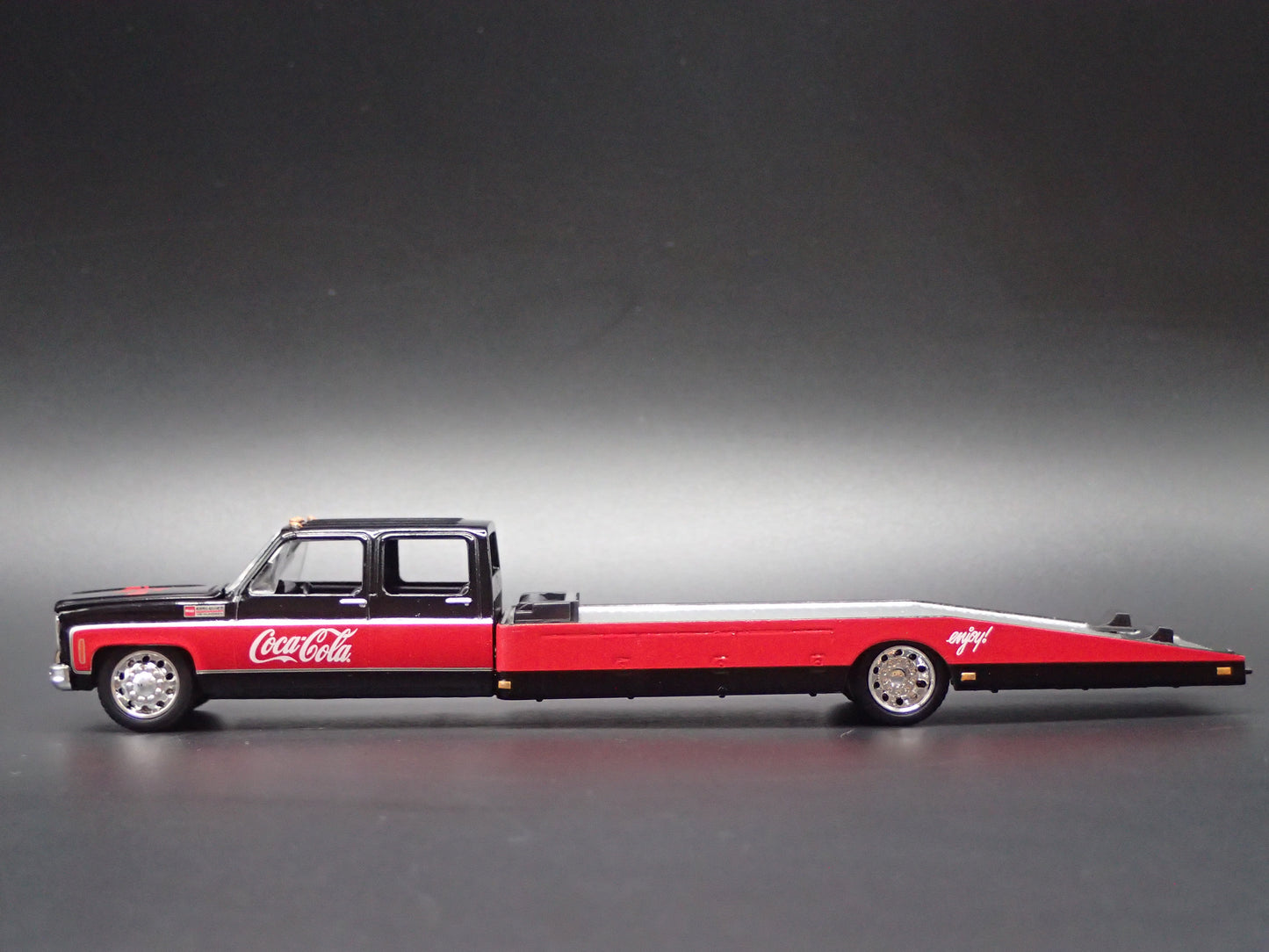 1973 GMC 3500 DUALLY SQUAREBODY RAMP TRUCK COCA COLA 1/64 SCALE DIECAST CAR