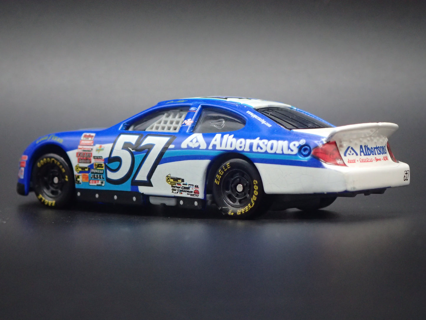 2001 01 FORD TAURUS 57 JASON KELLER NASCAR 1:64 SCALE DIECAST MODEL CAR