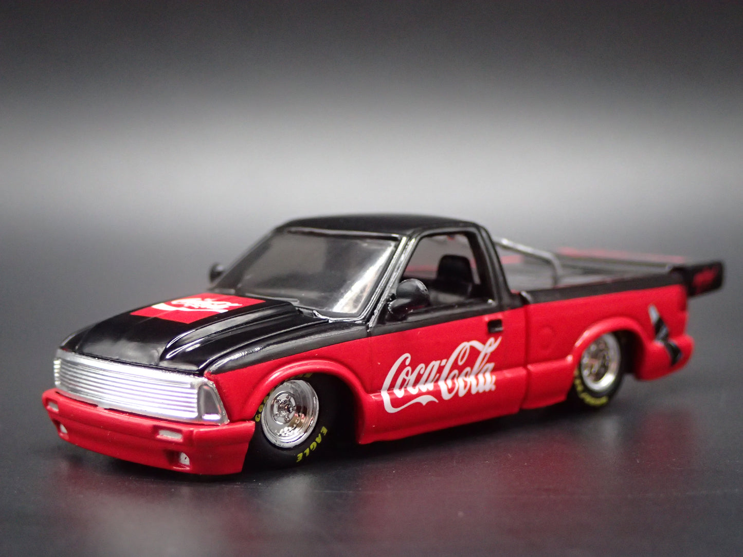 1995 GMC SONOMA 15 PICKUP TRUCK NHRA DRAG COCA COLA 1:64 SCALE DIECAST MODEL CAR