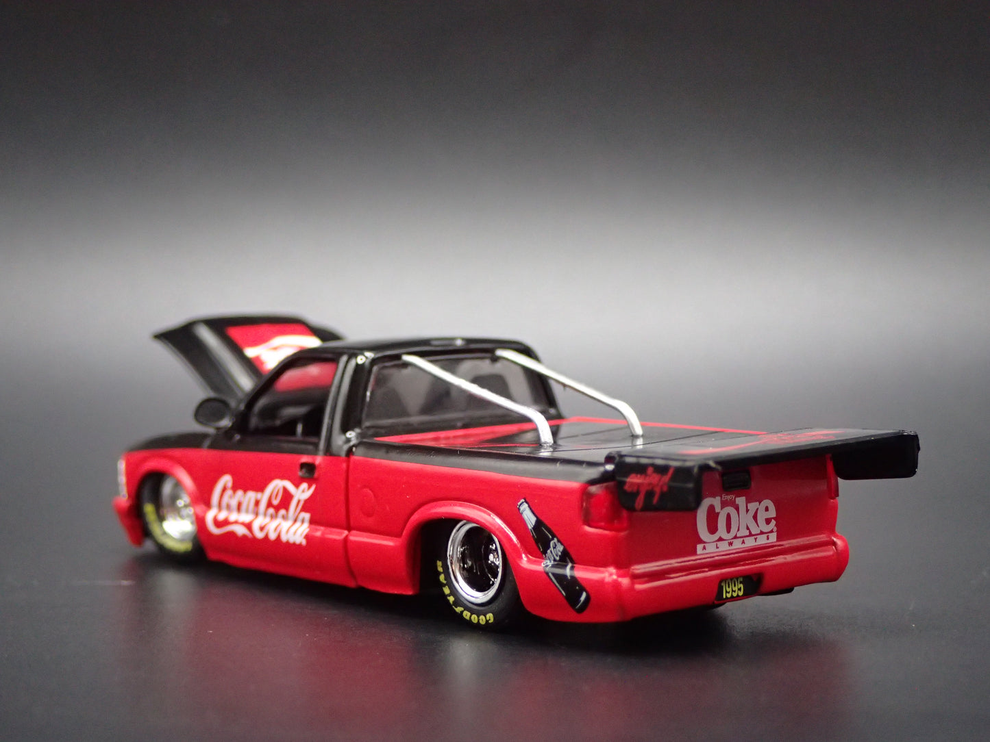 1995 GMC SONOMA 15 PICKUP TRUCK NHRA DRAG COCA COLA 1:64 SCALE DIECAST MODEL CAR