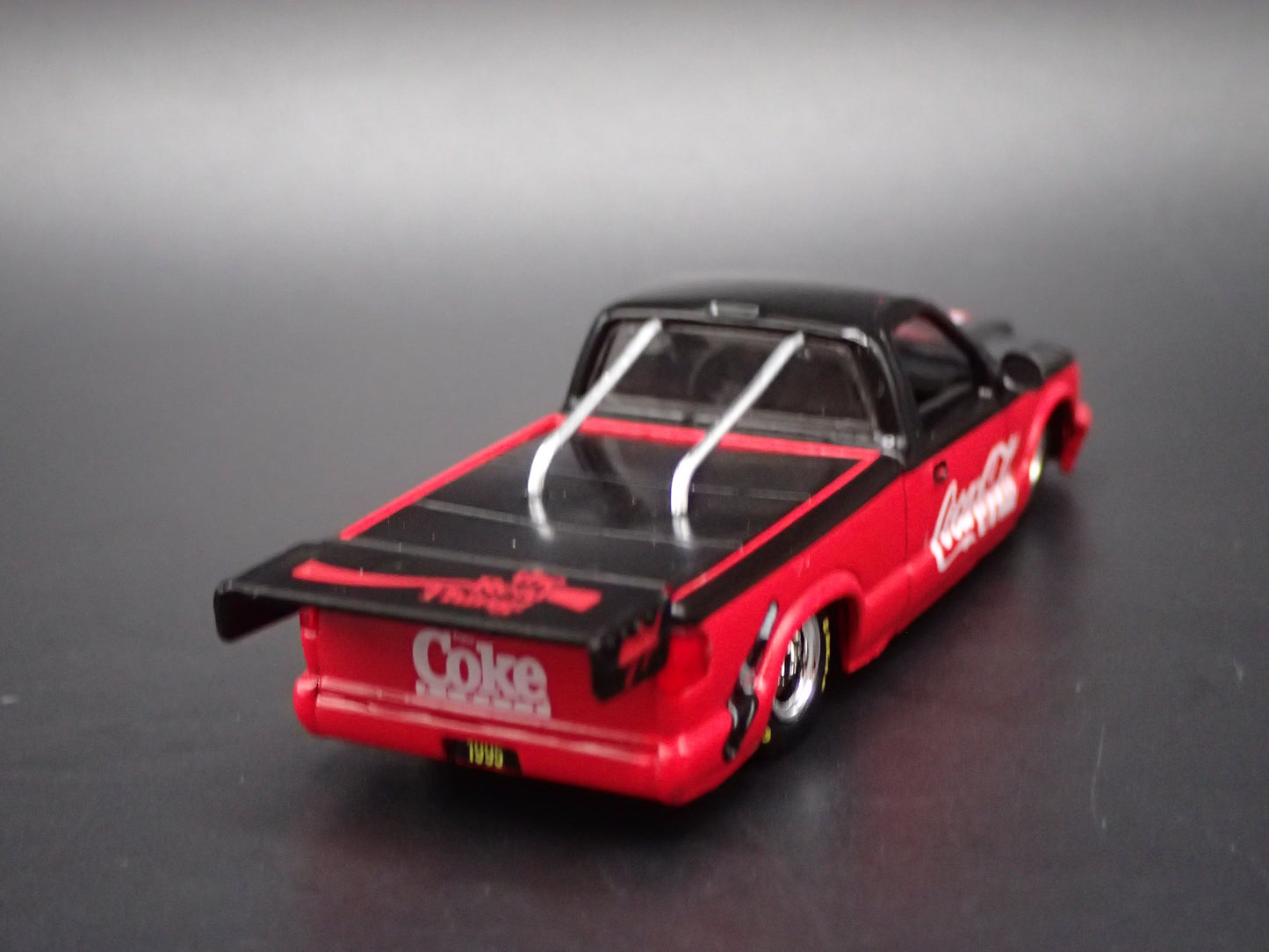 1995 GMC SONOMA 15 PICKUP TRUCK NHRA DRAG COCA COLA 1:64 SCALE DIECAST MODEL CAR