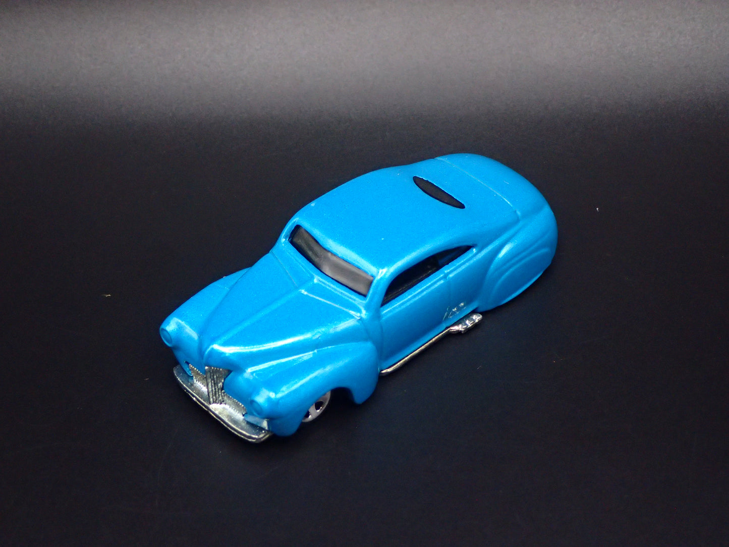 1941 41 FORD TAIL DRAGGER CUSTOM HOT ROD 1:64 SCALE DIORAMA DIECAST MODEL CAR