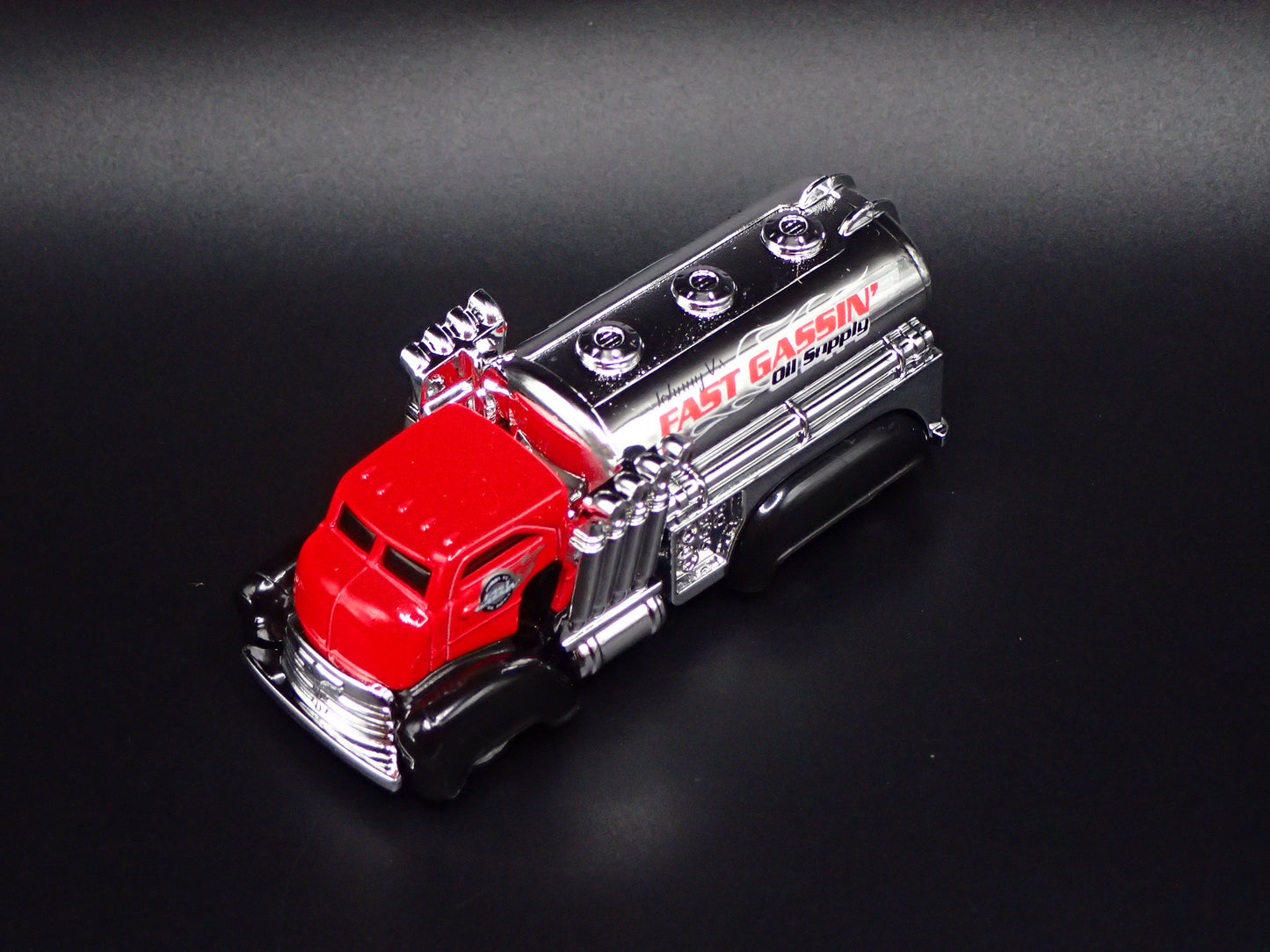 VINTAGE STYLE FUEL TANKER TRUCK 1:64 HW SCALE COLLECTIBLE DIORAMA DIECAST MODEL CAR