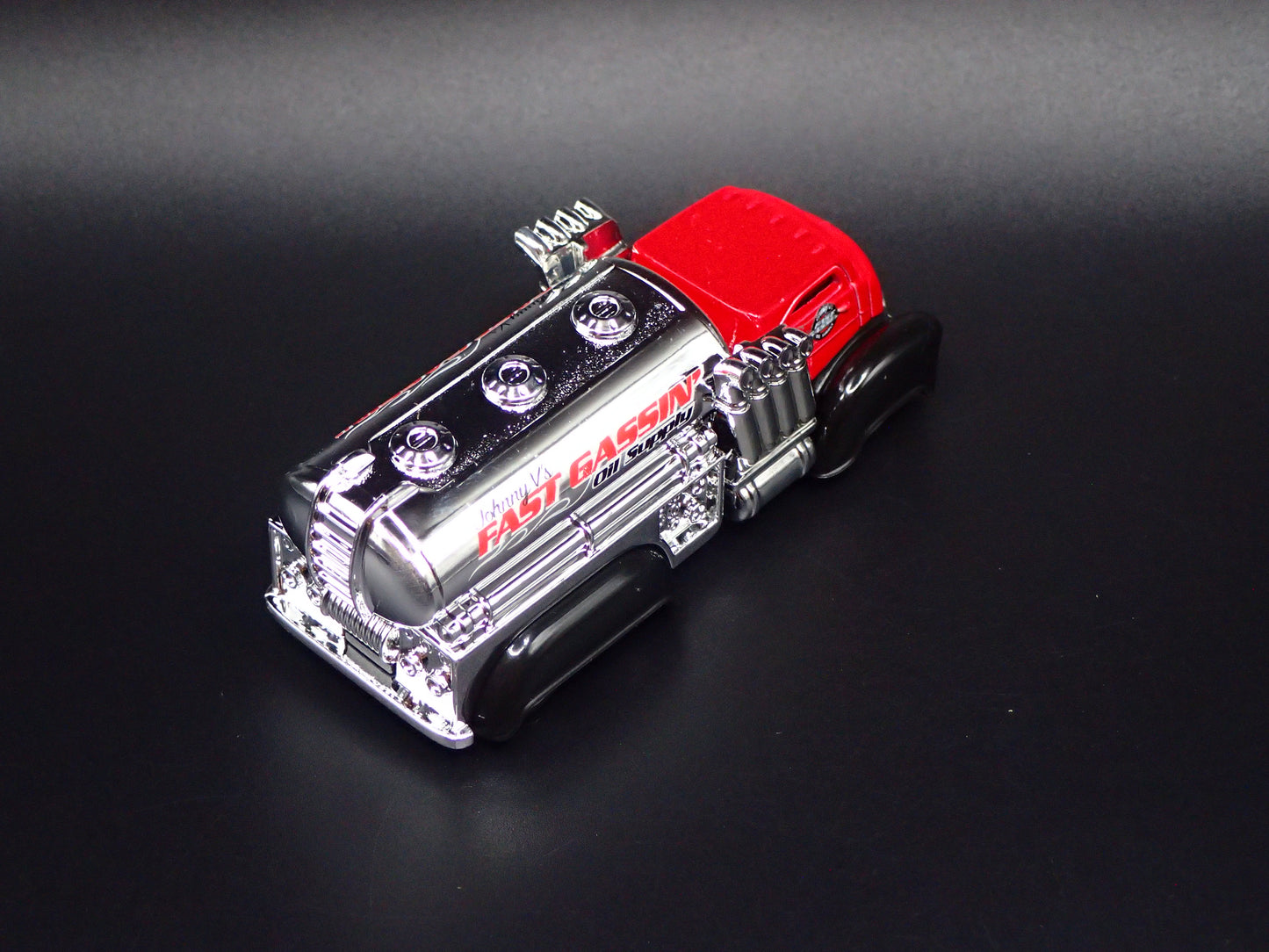 VINTAGE STYLE FUEL TANKER TRUCK 1:64 HW SCALE COLLECTIBLE DIORAMA DIECAST MODEL CAR