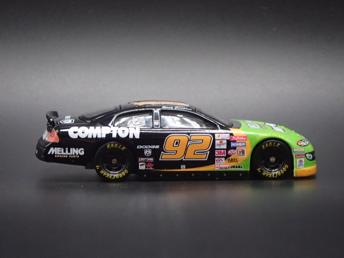 2001 01 DODGE INTREPID 92 STACY COMPTON NASCAR 1:64 SCALE DIECAST MODEL CAR