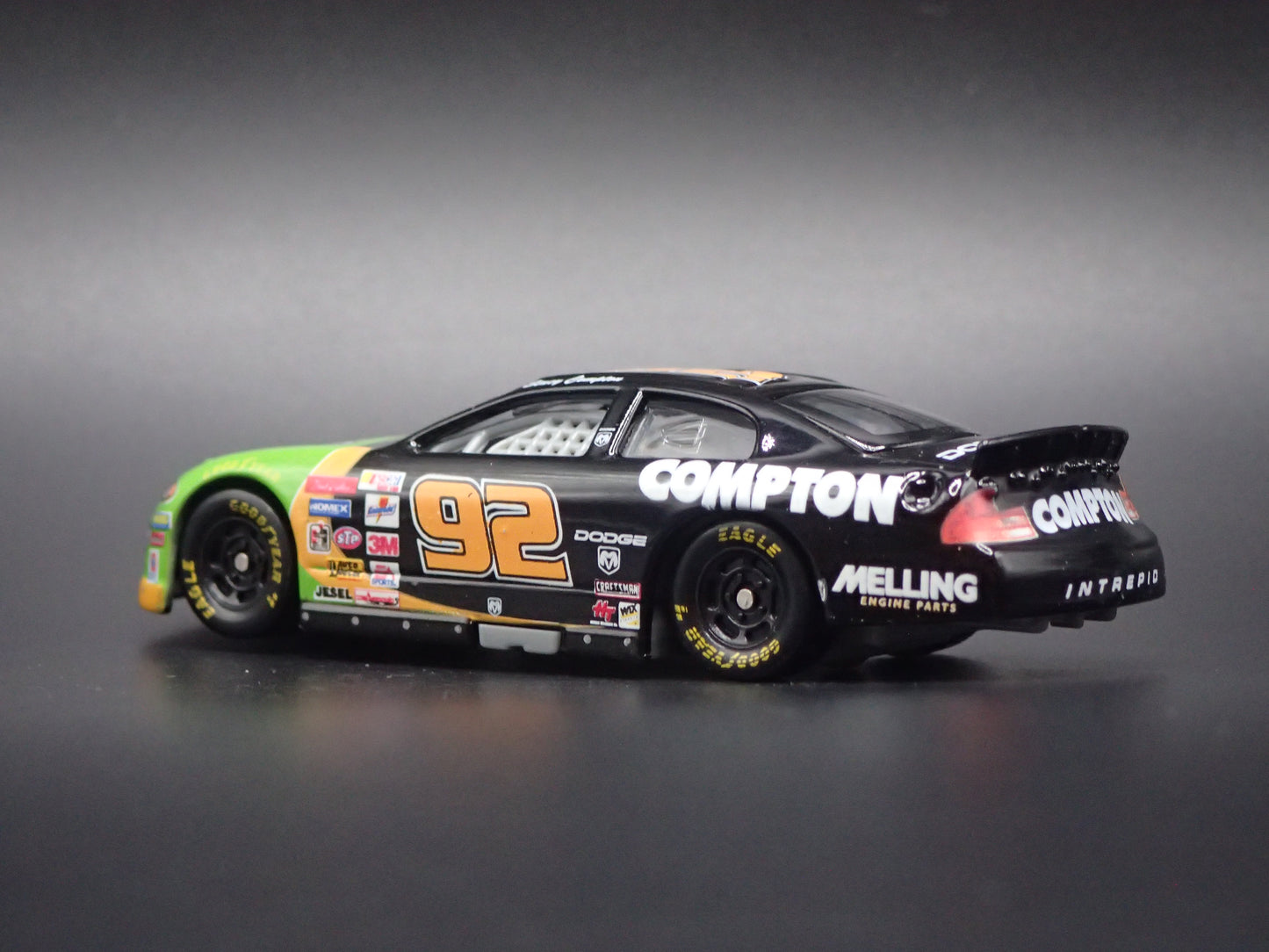 2001 01 DODGE INTREPID 92 STACY COMPTON NASCAR 1:64 SCALE DIECAST MODEL CAR