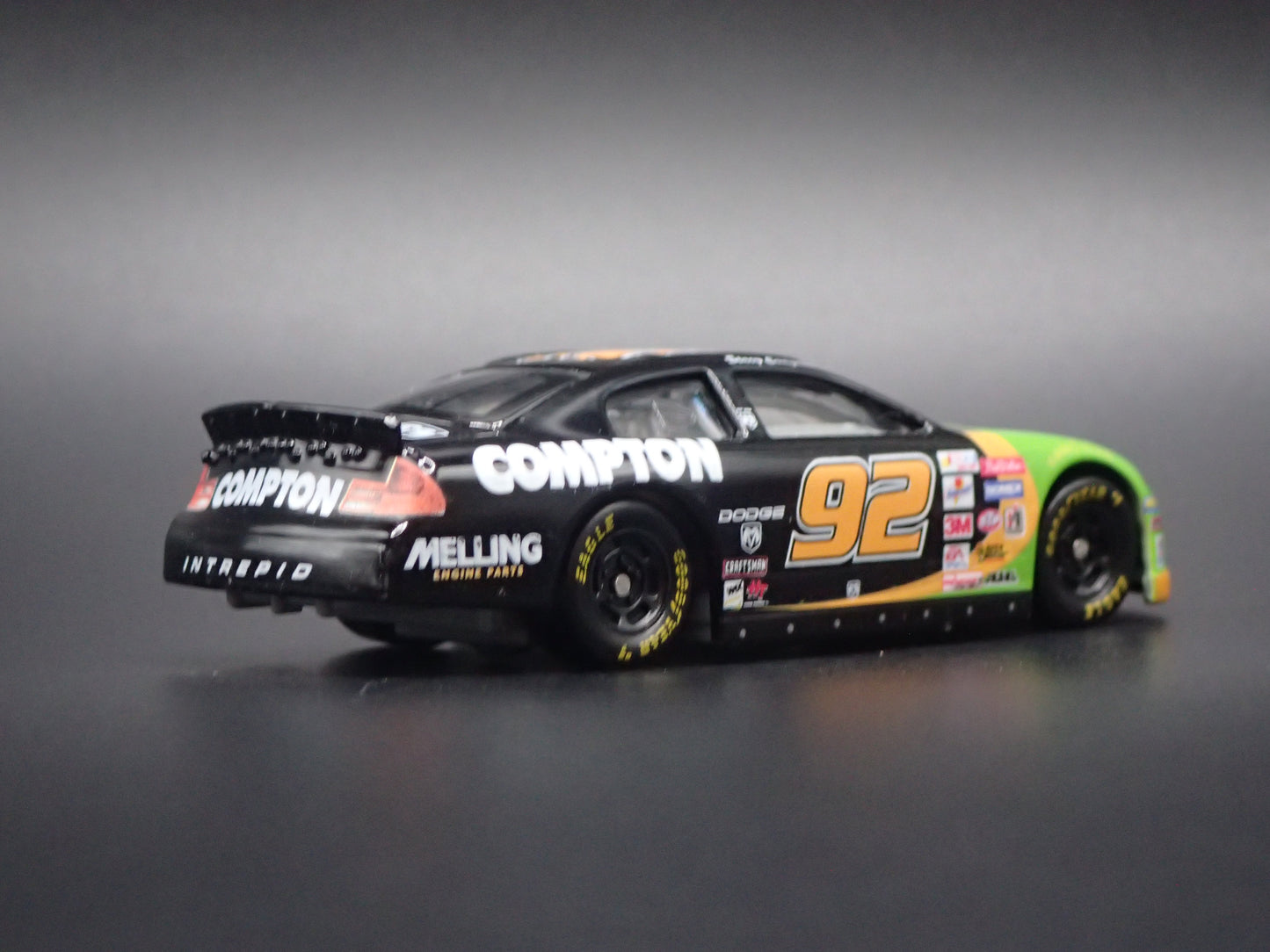 2001 01 DODGE INTREPID 92 STACY COMPTON NASCAR 1:64 SCALE DIECAST MODEL CAR