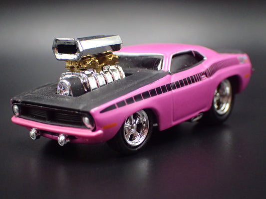 1970 70 PLYMOUTH AAR CUDA PINK 1:64 SCALE DIORAMA DIECAST MODEL CAR-Burning Rubber Toy Company