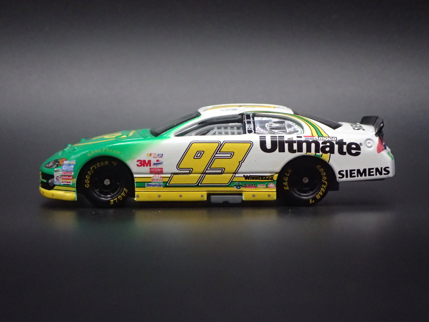 2001 01 DODGE INTREPID 93 DAVE BLANEY NASCAR 1:64 SCALE DIECAST MODEL CAR