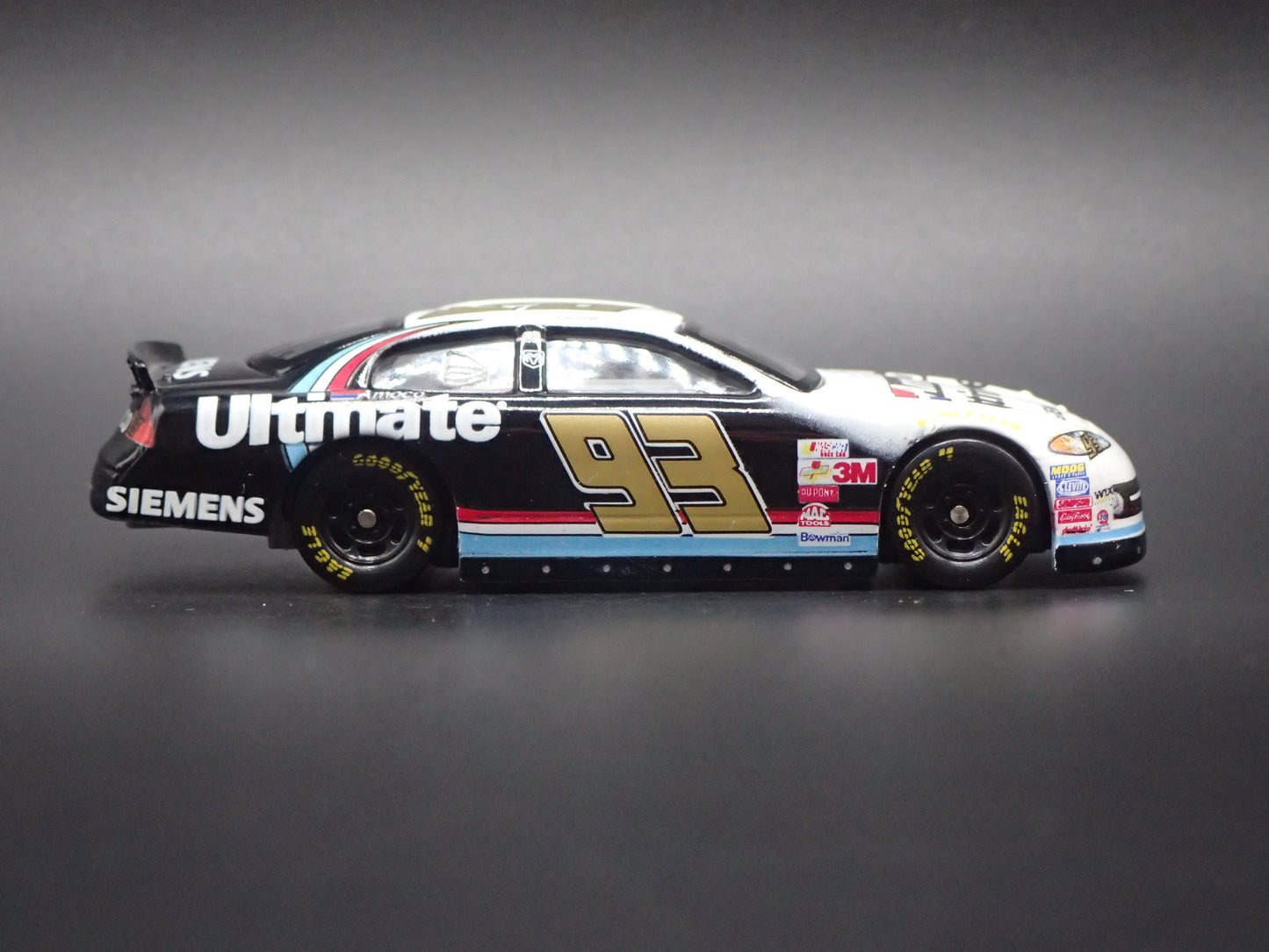 2001 01 DODGE INTREPID 93 DAVE BLANEY NASCAR 1:64 SCALE DIECAST MODEL CAR