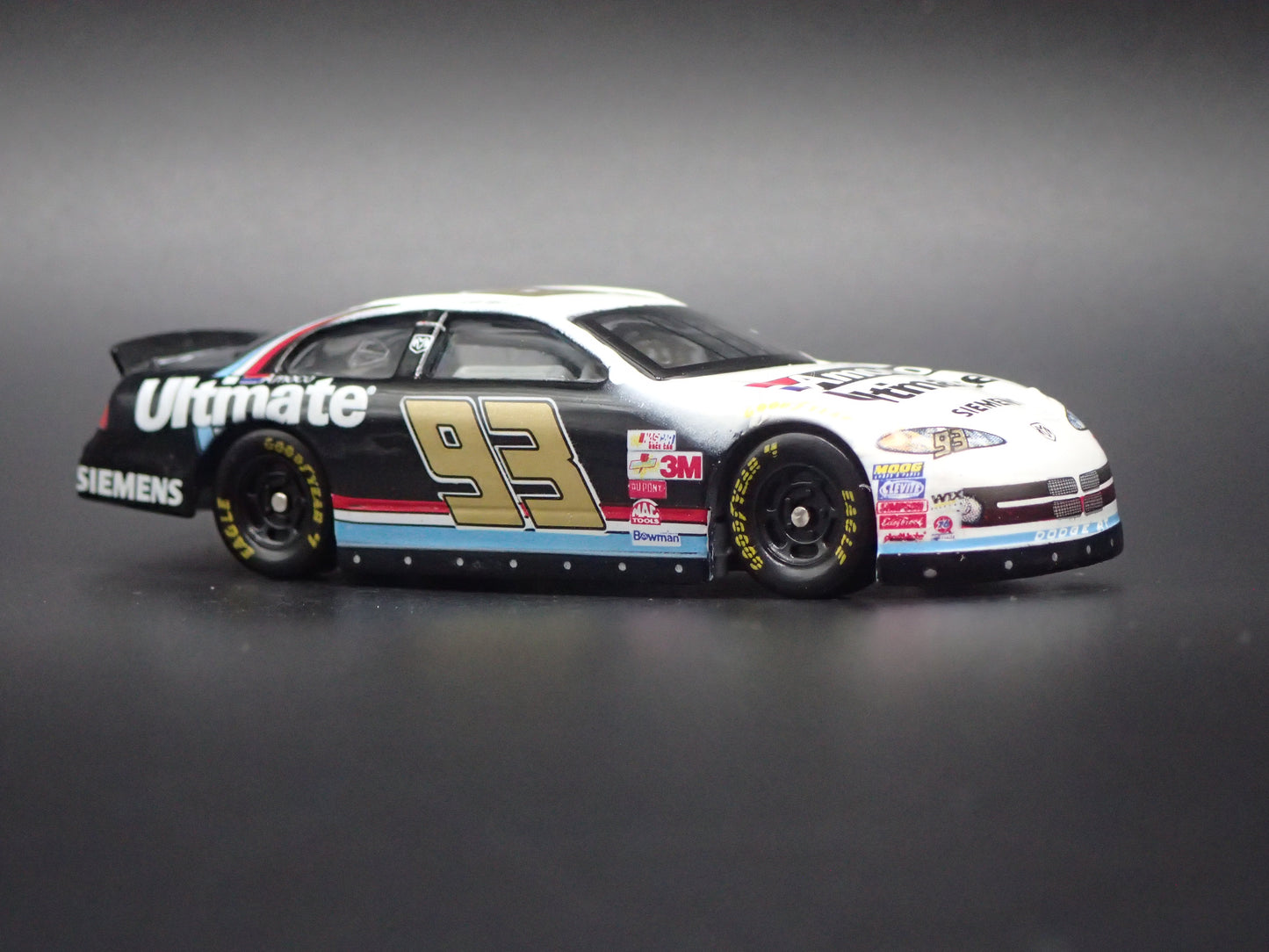 2001 01 DODGE INTREPID 93 DAVE BLANEY NASCAR 1:64 SCALE DIECAST MODEL CAR