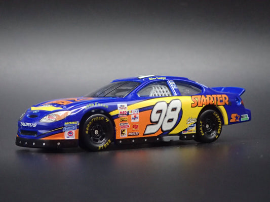 2001 01 FORD TAURUS 98 ELTON SAWYER NASCAR 1:64 SCALE DIECAST MODEL CAR