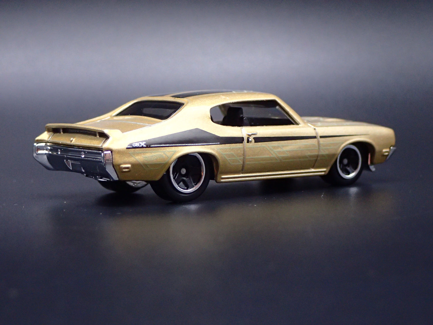 1970 70 BUICK GSX MUSCLE CAR 1:64 SCALE COLLECTIBLE DIORAMA DIECAST MODEL CAR