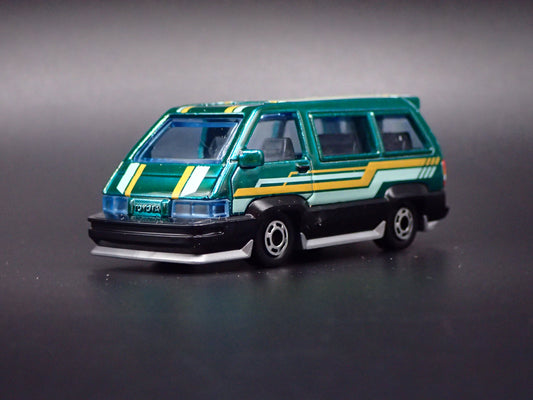 1985-1991 TOYOTA VAN GREEN 1/64 SCALE COLLECTIBLE DIORAMA DIECAST MODEL CAR