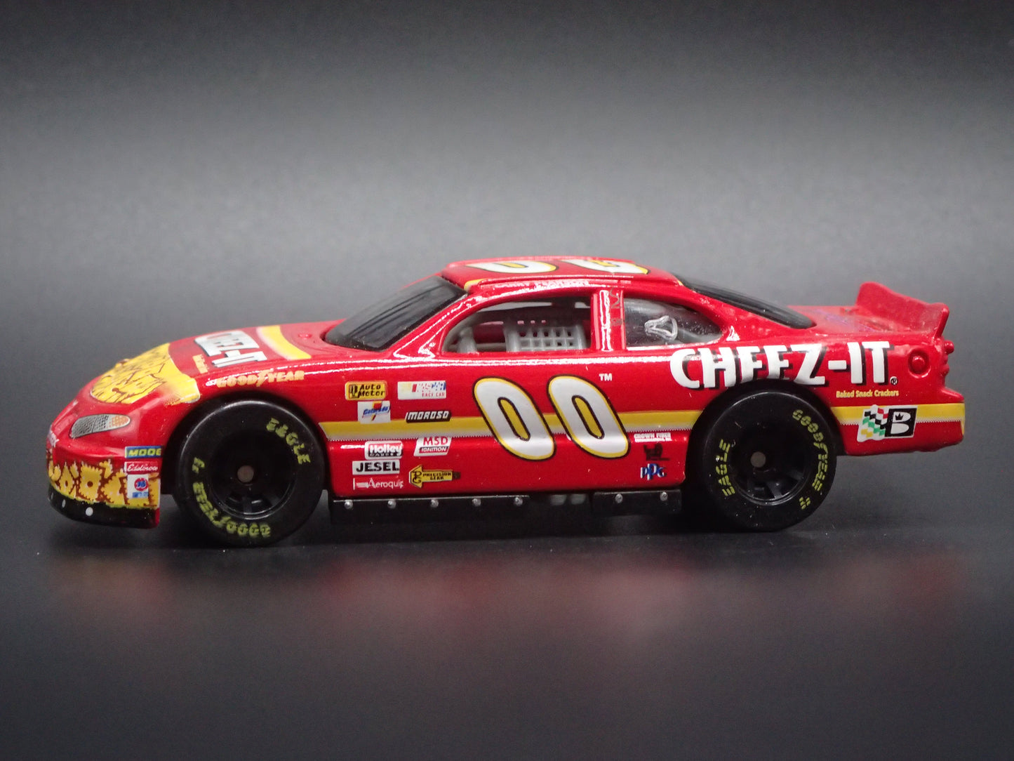 1999 99 PONTIAC GRAND PRIX 00 LARRY PEARSON NASCAR 1:64 DIECAST MODEL CAR