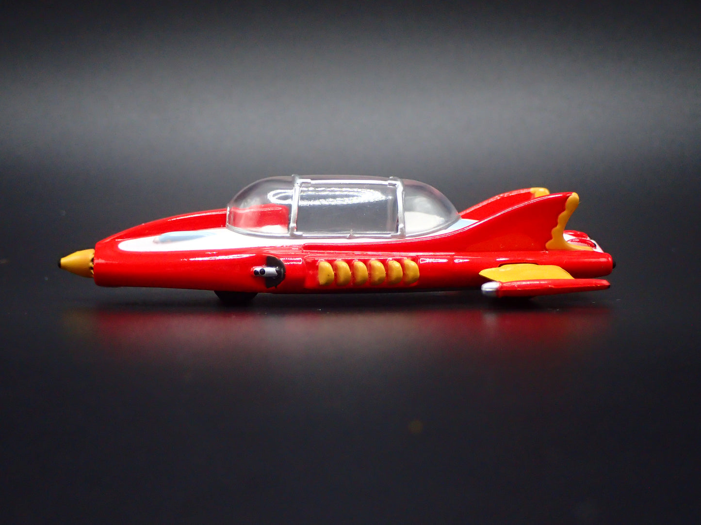 SUPERCAR SPACESHIP BRITISH TV SHOW RARE 1/64 SCALE DIECAST MODEL CAR