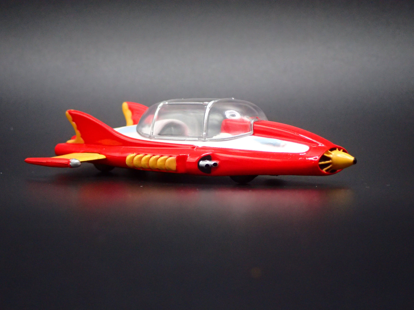 SUPERCAR SPACESHIP BRITISH TV SHOW RARE 1/64 SCALE DIECAST MODEL CAR