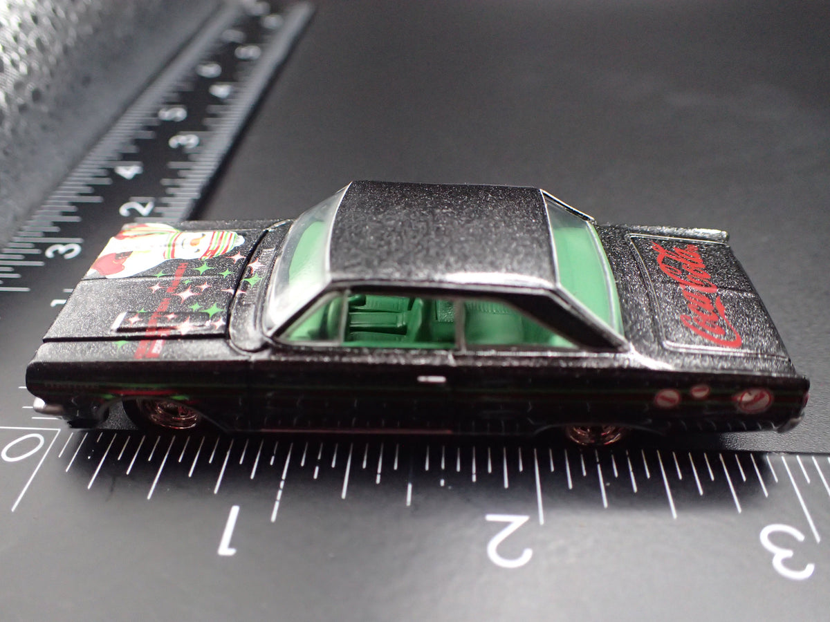 1967 67 PLYMOUTH GTX COCA COLA COKE 1/64 SCALE DIECAST MODEL CAR