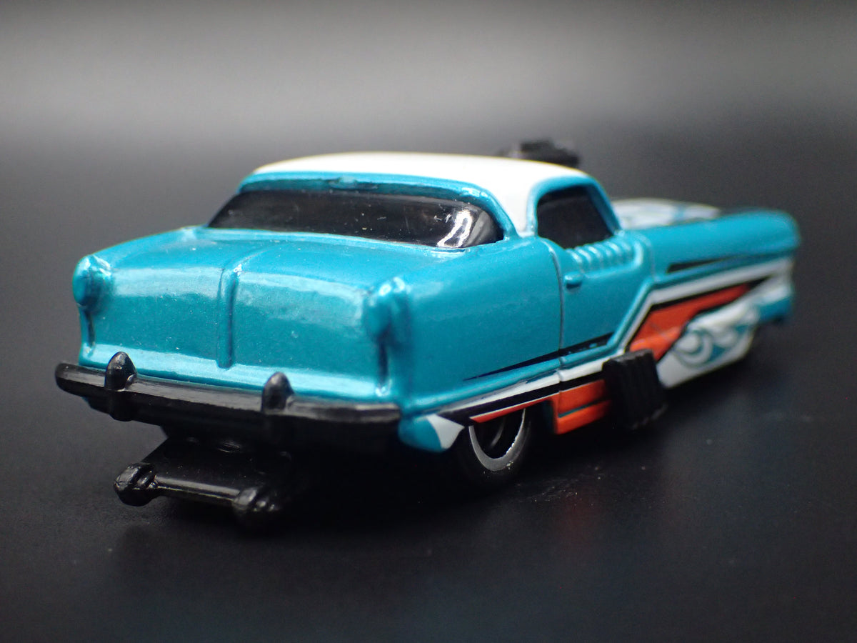 AMC NASH METROPOLITAN BLUE 1:64 SCALE COLLECTIBLE DIORAMA DIECAST MODEL CAR